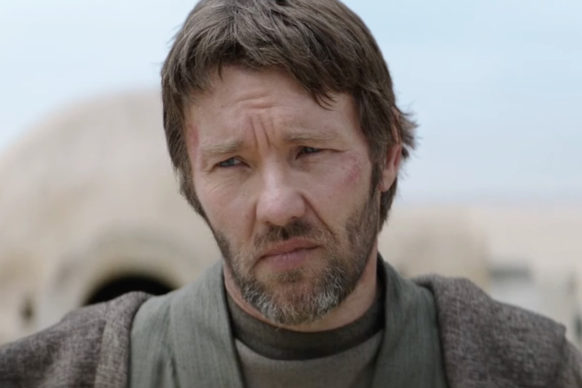 Please Don’t Ask Joel Edgerton to Sign His ‘Star Wars’ Corpse, That’s Not Even His Body