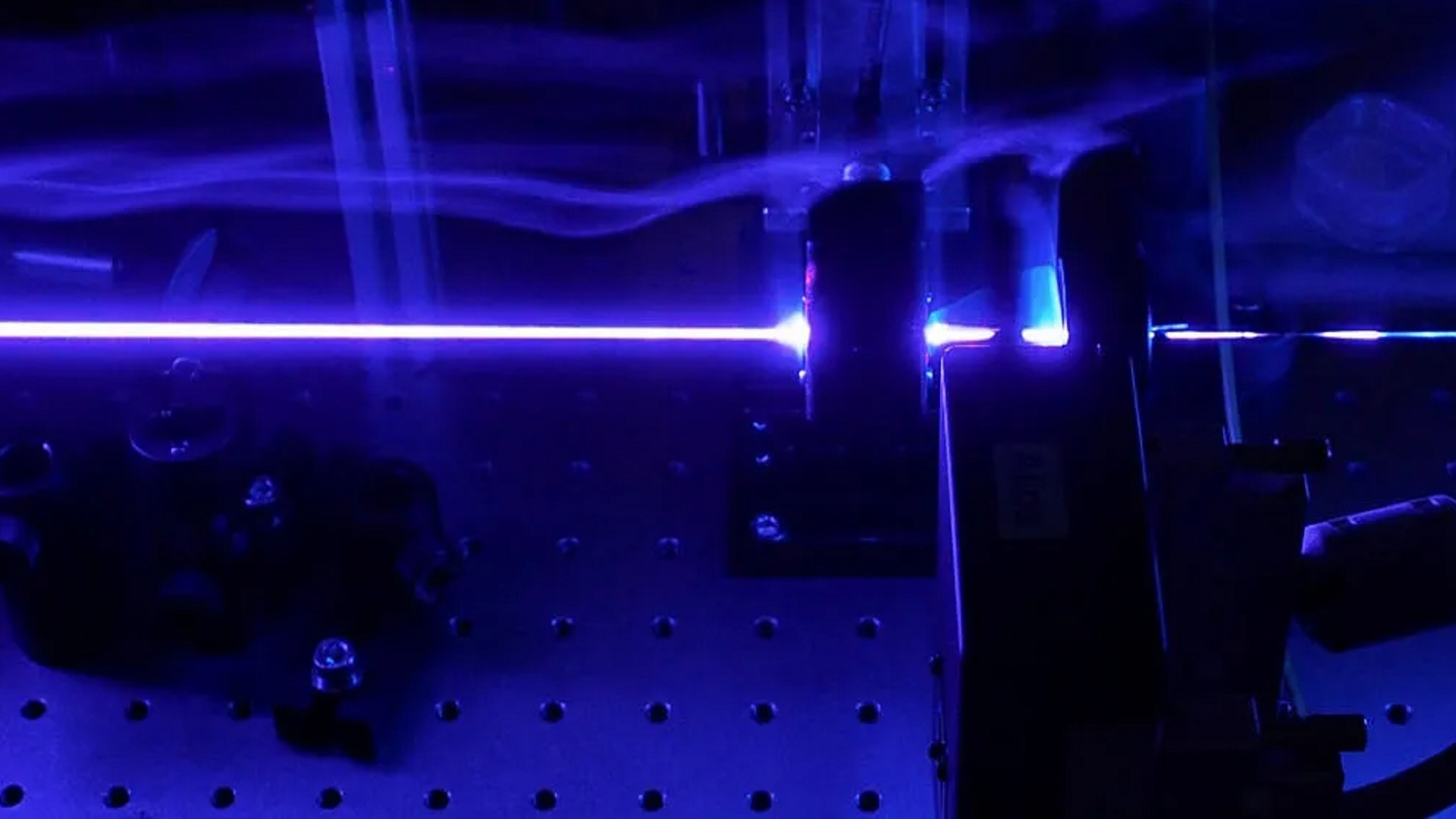 Quantum networks fused in first-of-its-kind demo that teleports entanglement instantly