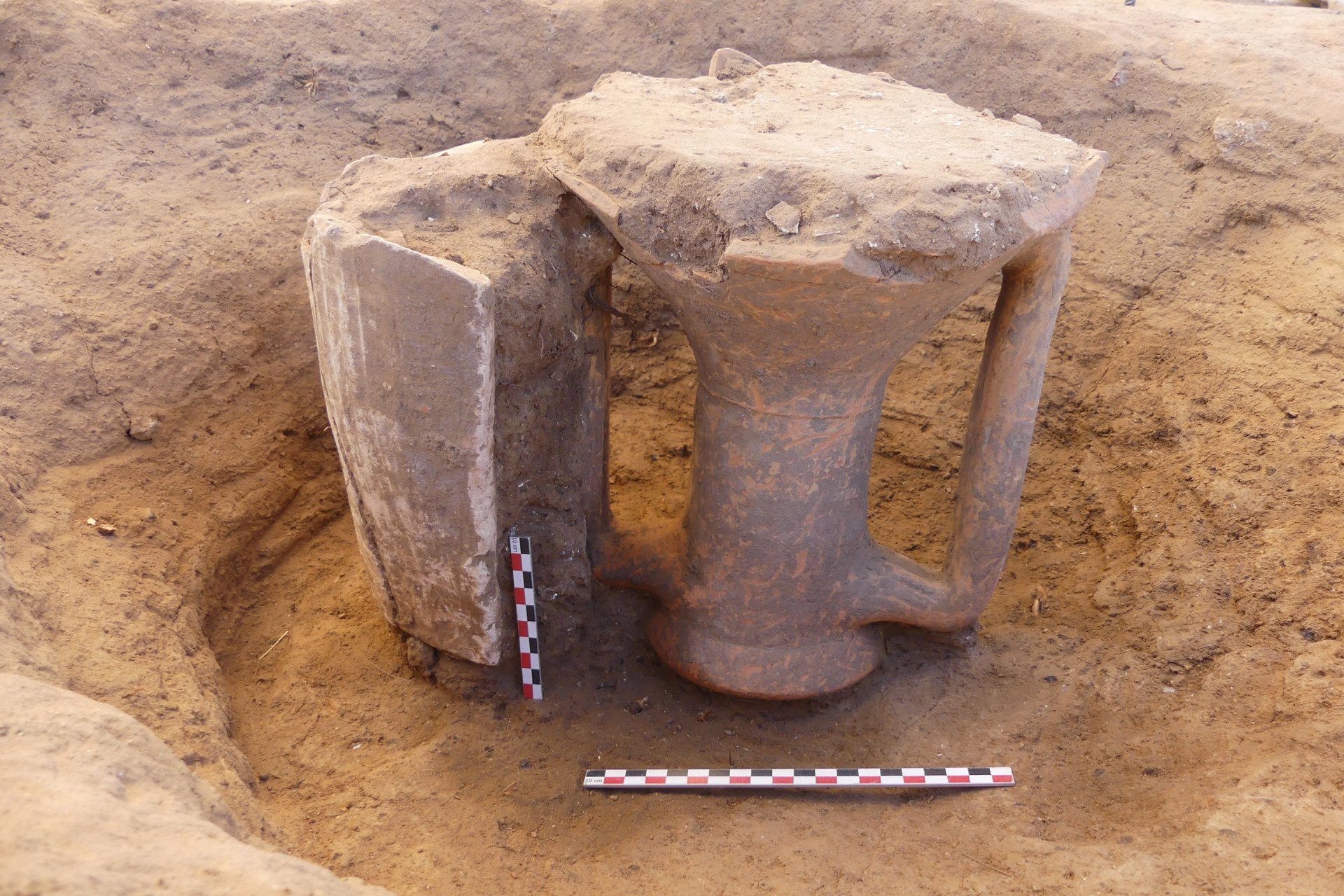 Romans in Ancient Olbia Watered Their Dead With Wine and Beer