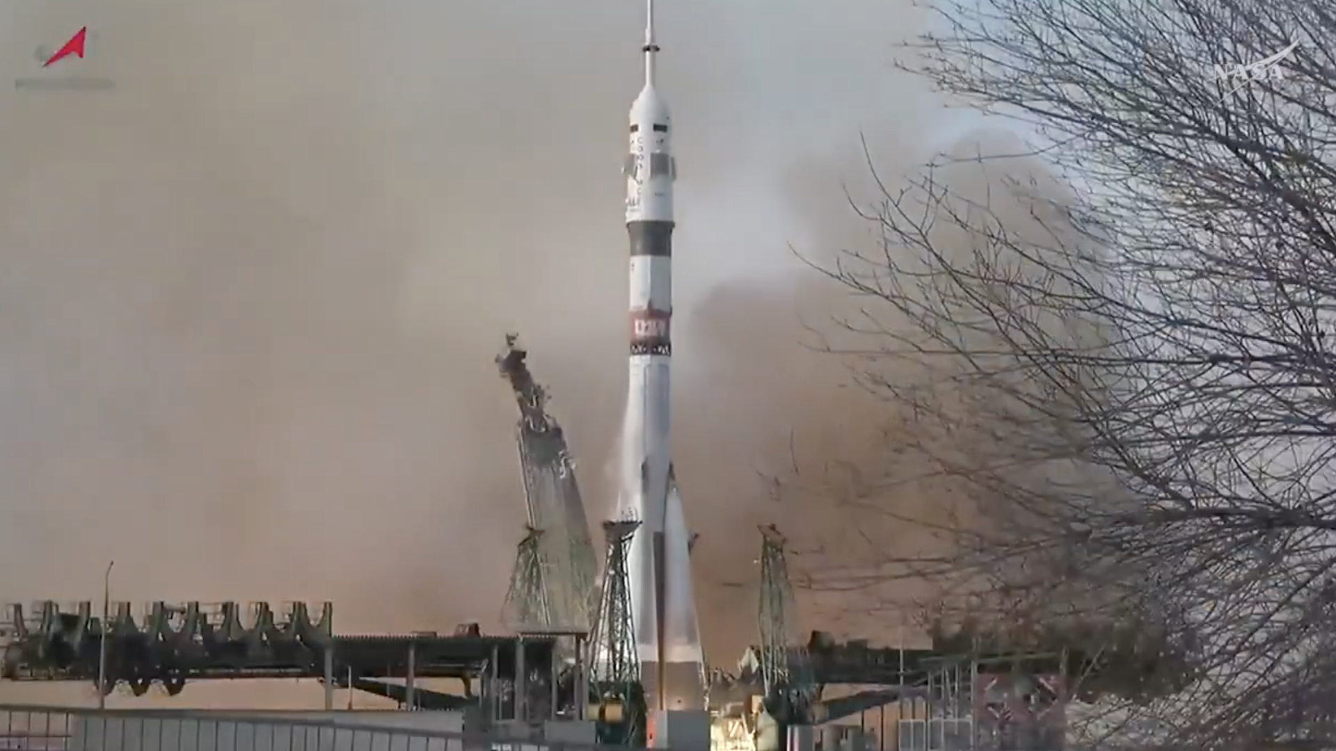 Russian rocket launches NASA astronaut and two cosmonauts to ISS on Thanksgiving flight