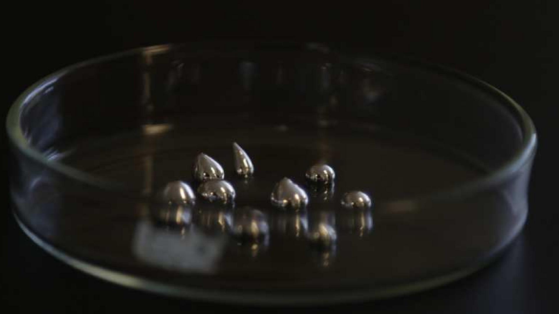 Scientists capture crystals growing inside liquid metal for the first time