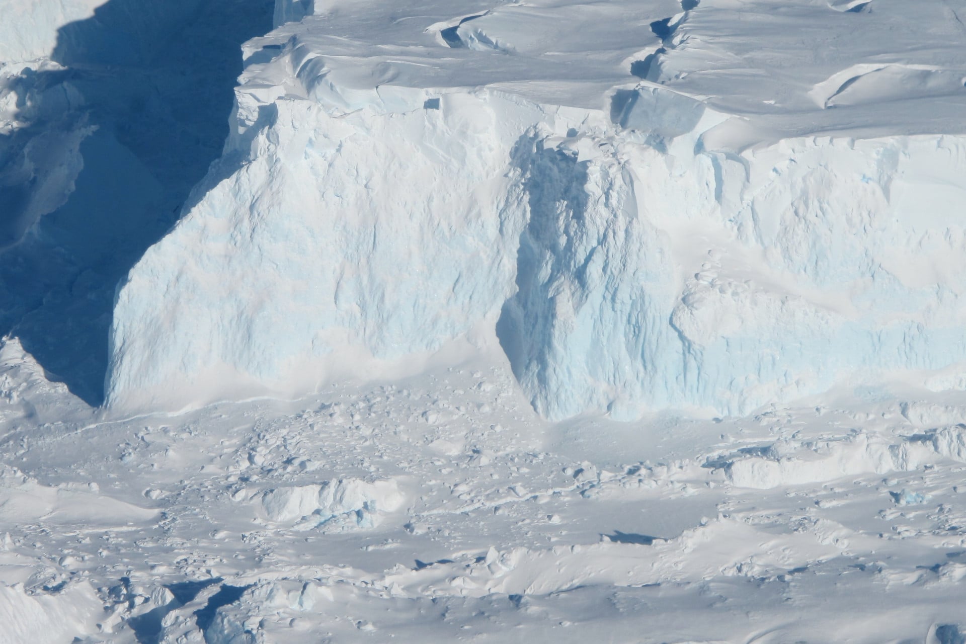 Scientists Just Found Another Way Antarctica Is Falling Apart