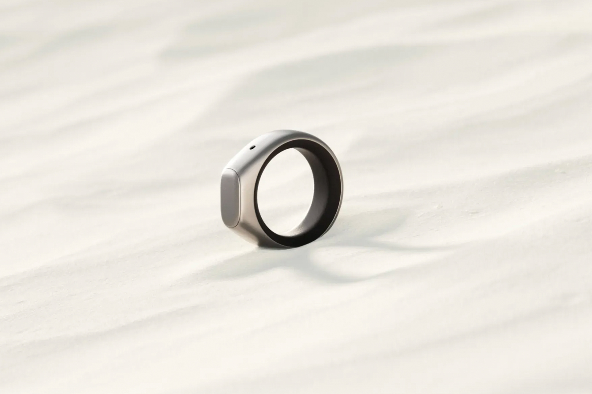 This AI smart ring lets you record voice notes with a whisper
