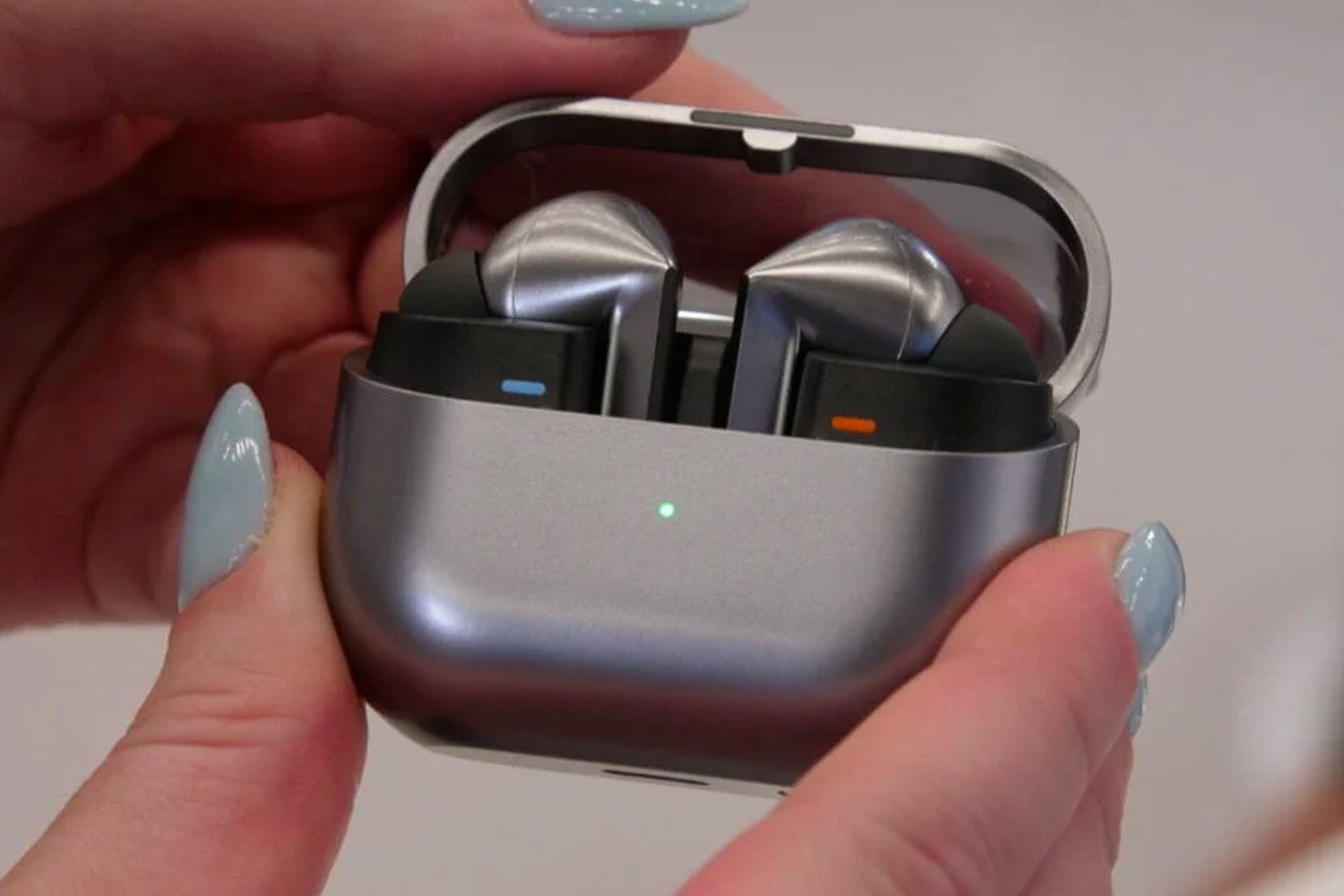 This Is Our Best Look at Samsung’s Galaxy Buds 4 Pro Yet