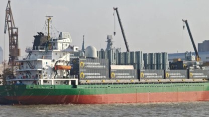 Arsenalschiff: China baut bewaffnetes Handelsschiff mit Raketen-Containern