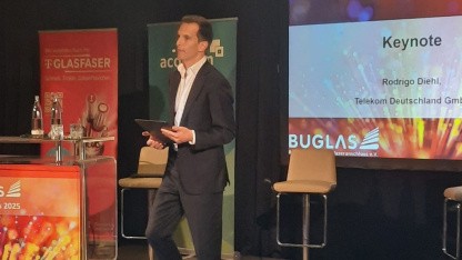 Buglas: Wie ein Telco-Verband mit der Telekom seine Position aufgab