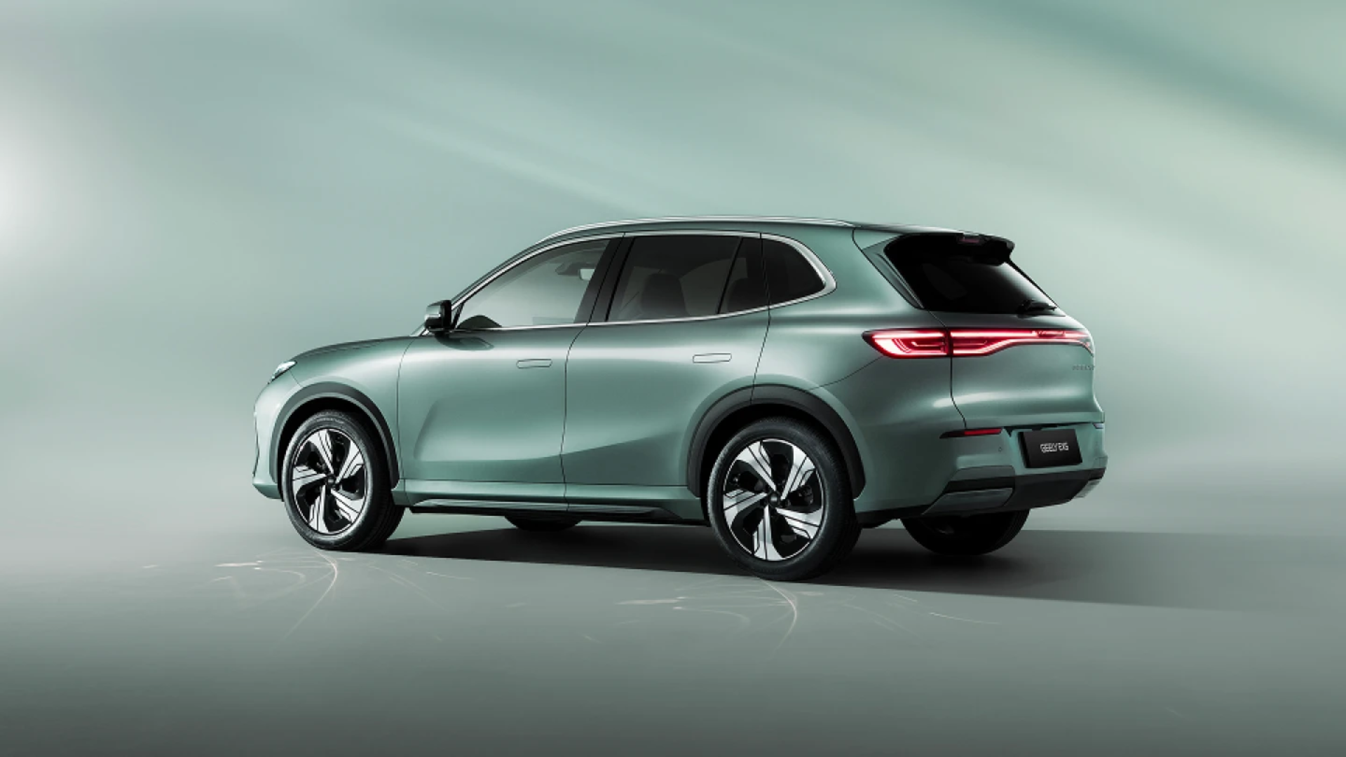 Geely unveils in-wheel motors that allow EVs to move sideways with 90-degree wheel rotation