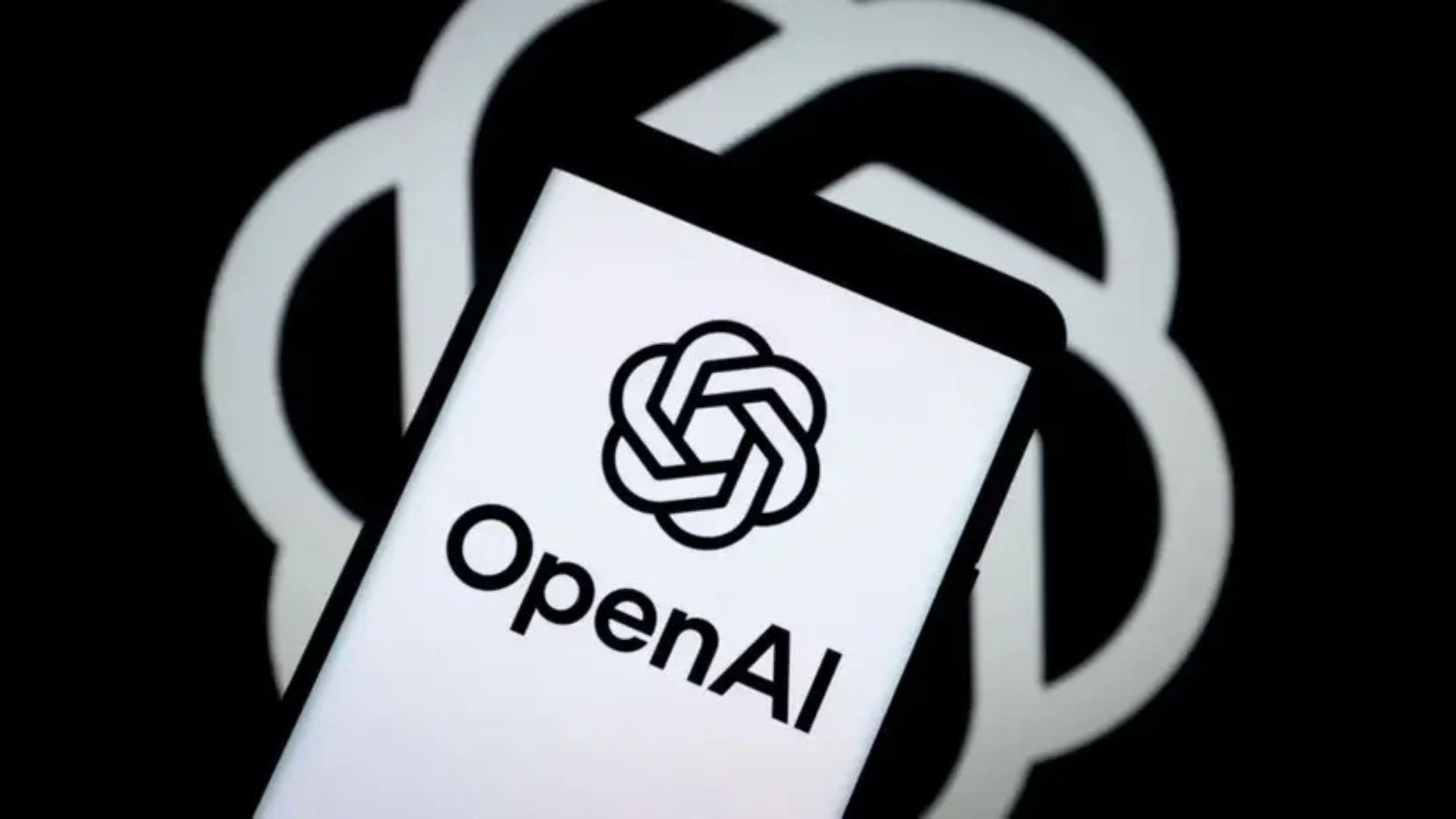 GPT-5.2 release signals OpenAI’s push to reclaim leadership in high-end AI models