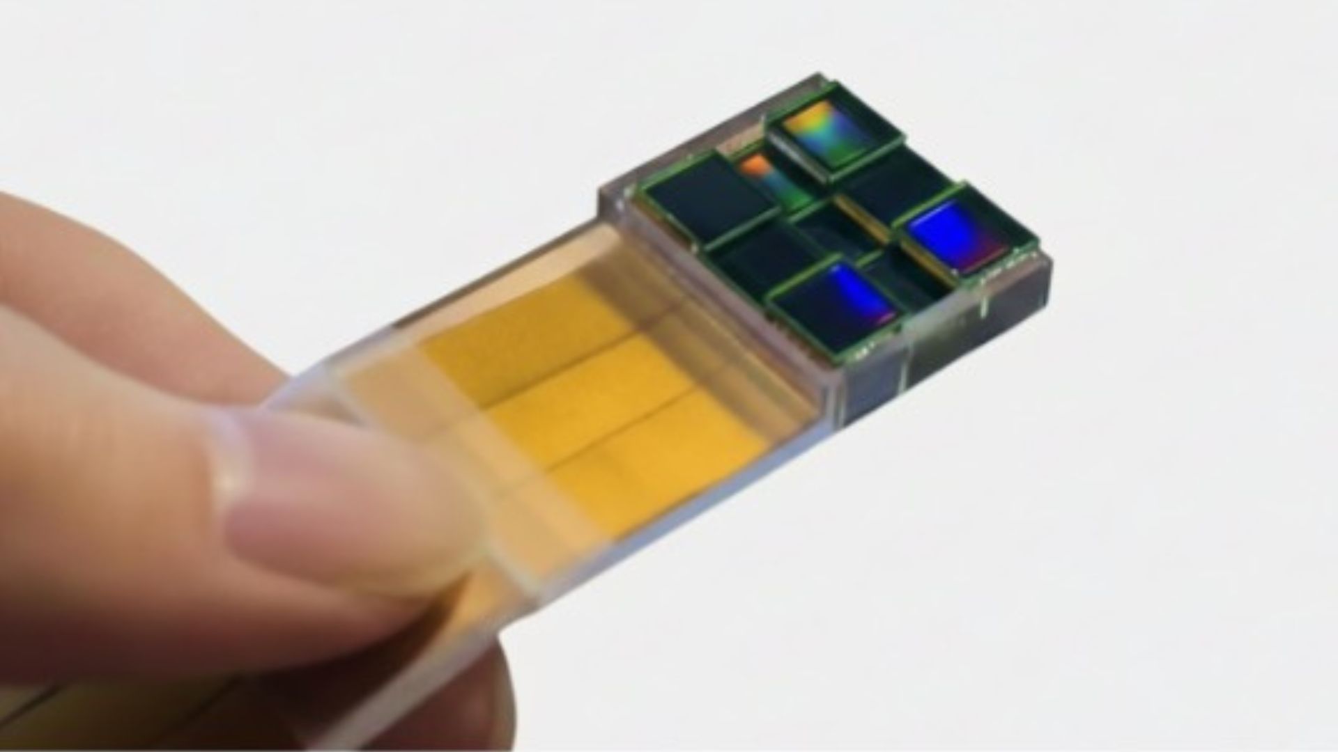Lensless imaging system uses sensor arrays and software to beat optical limits