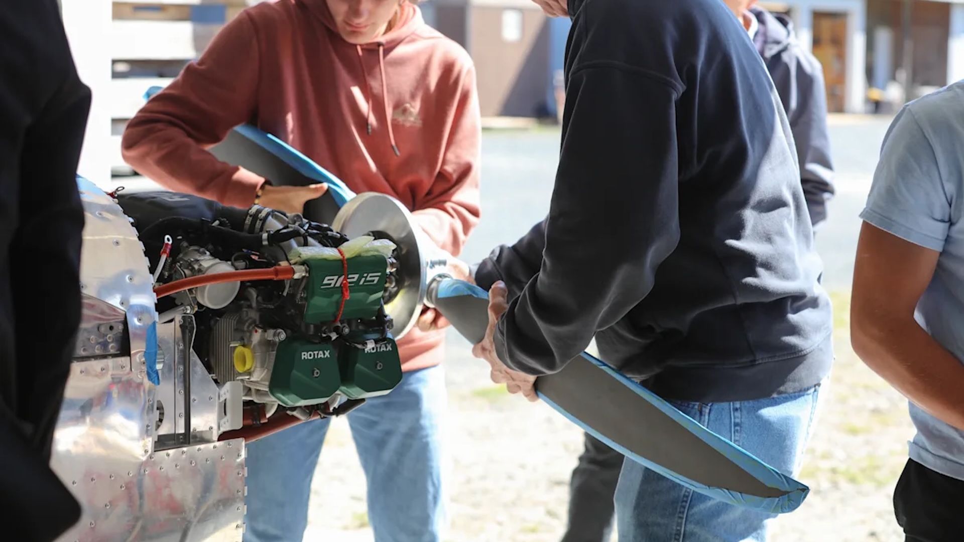 US students make history by building first aircraft at Wright Brothers’ site since 1903