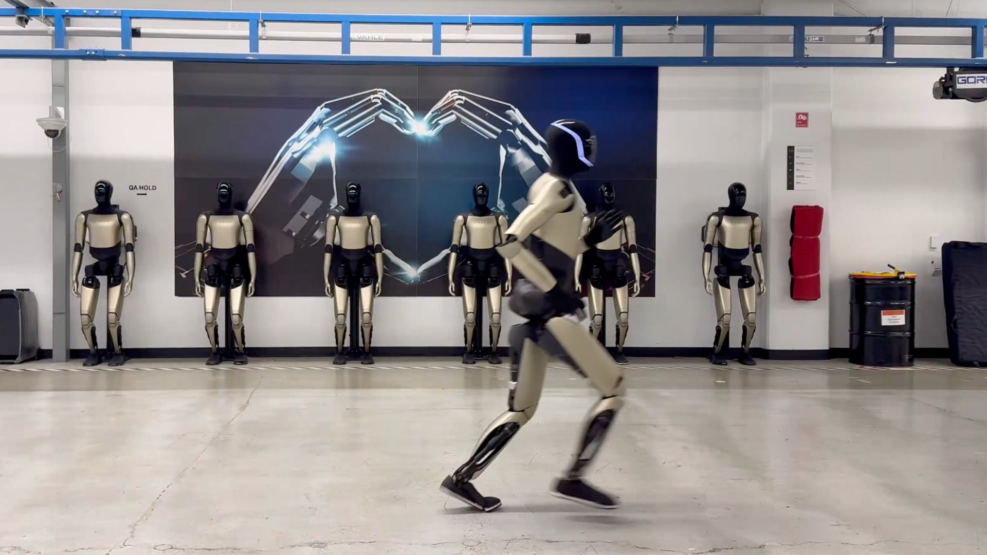 Video: Elon Musk’s Optimus humanoid robot masters human-like smooth running 