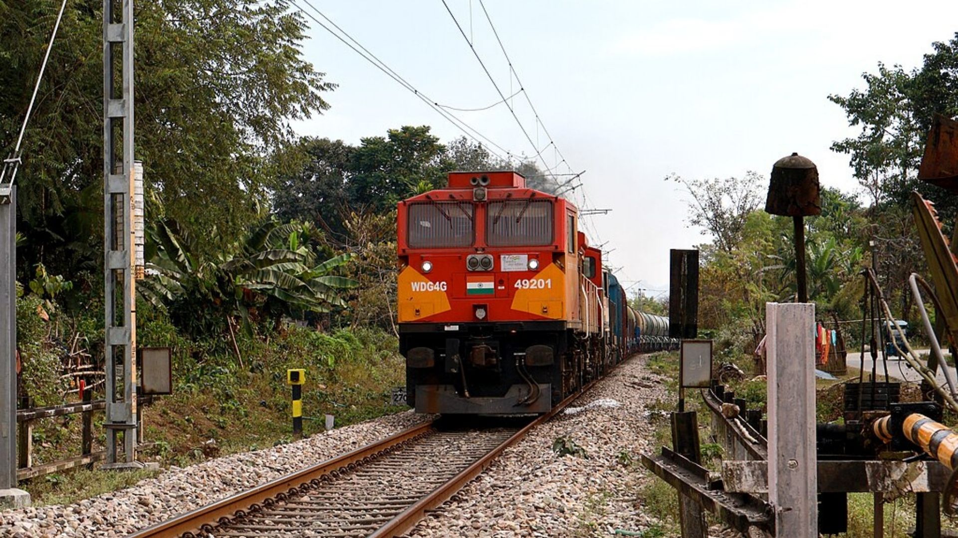 China neighbor plans ‘world’s largest’ 3,100-horsepower hydrogen freight locomotive