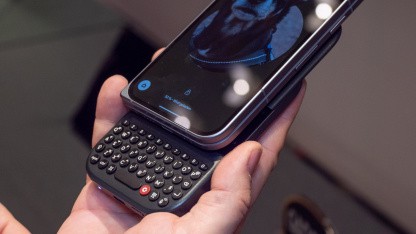 Clicks Power Keyboard im Hands On: Dank Magneten wird jedes Smartphone zum Blackberry