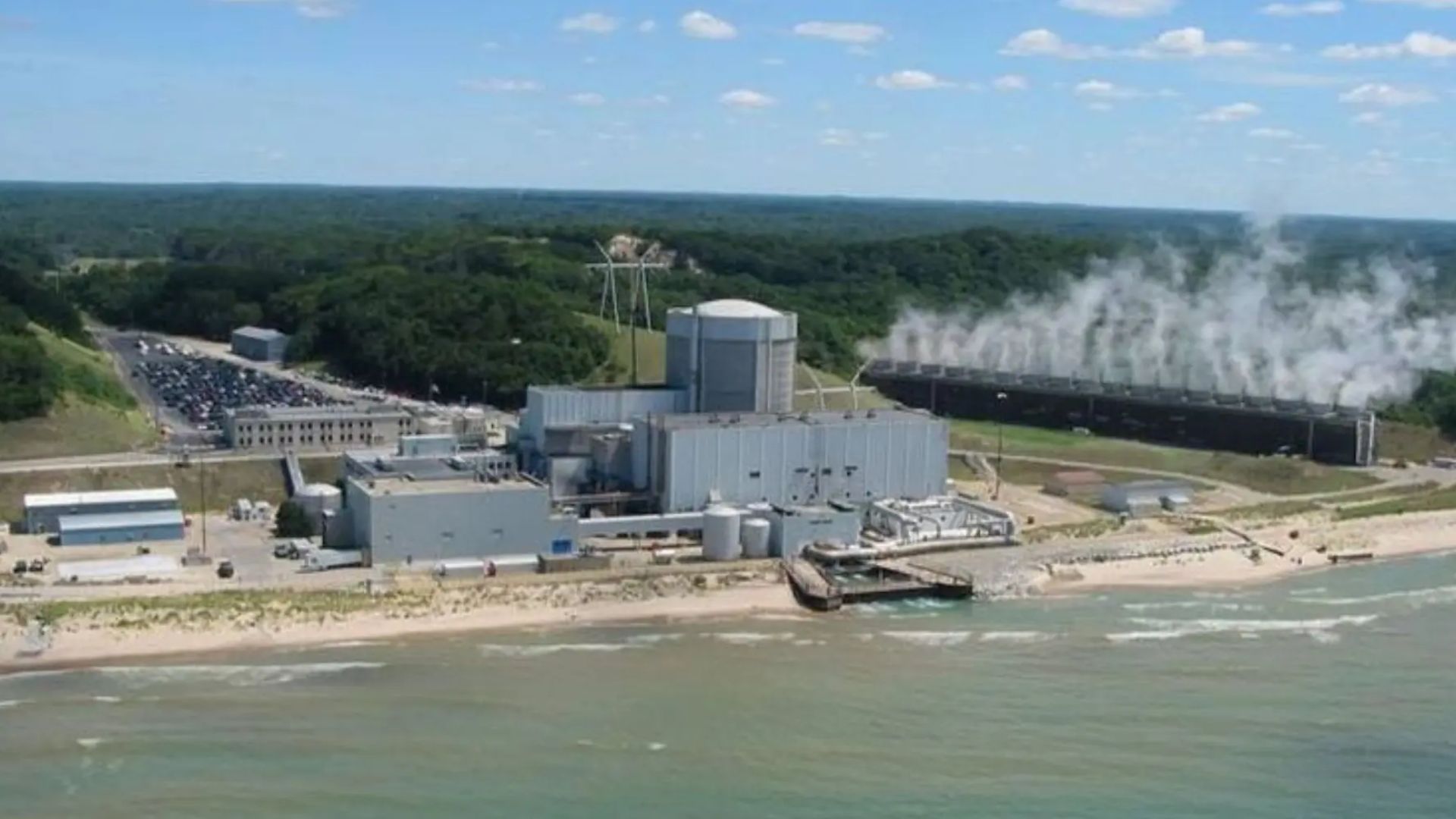 Dead US nuclear plant closer to resurrection as American firm plans to build SMRs at site