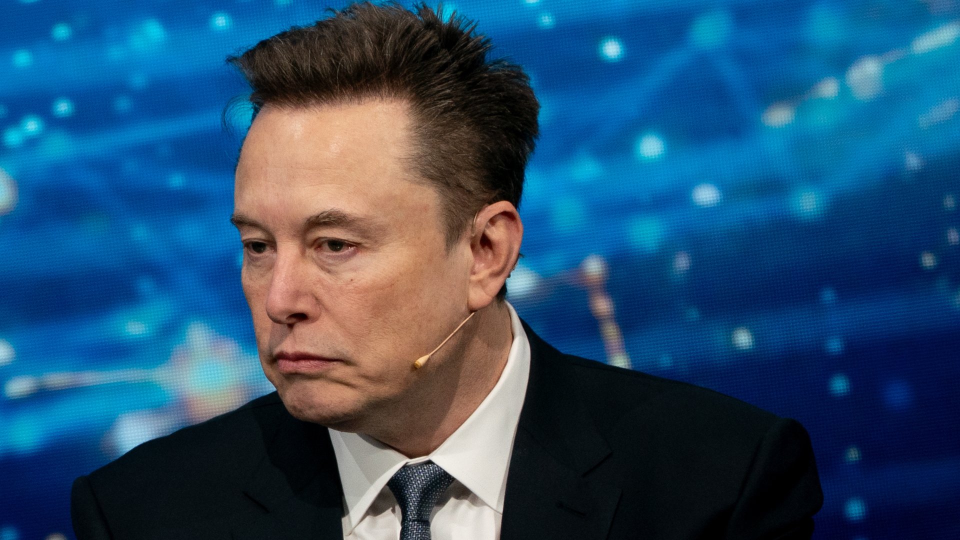Elon Musks xAI raises $20 billion as Grok is investigated for deepfakes