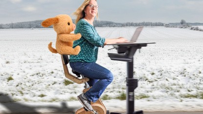 (g+) (Under) Desk Bikes im Langzeittest: Der Schweinehund sitzt mit am Schreibtisch