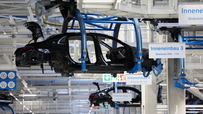 Kaufzwang für Mercedes, Audi, Porsche: Ökonomen kritisieren AfD-Pläne für Autoindustrie