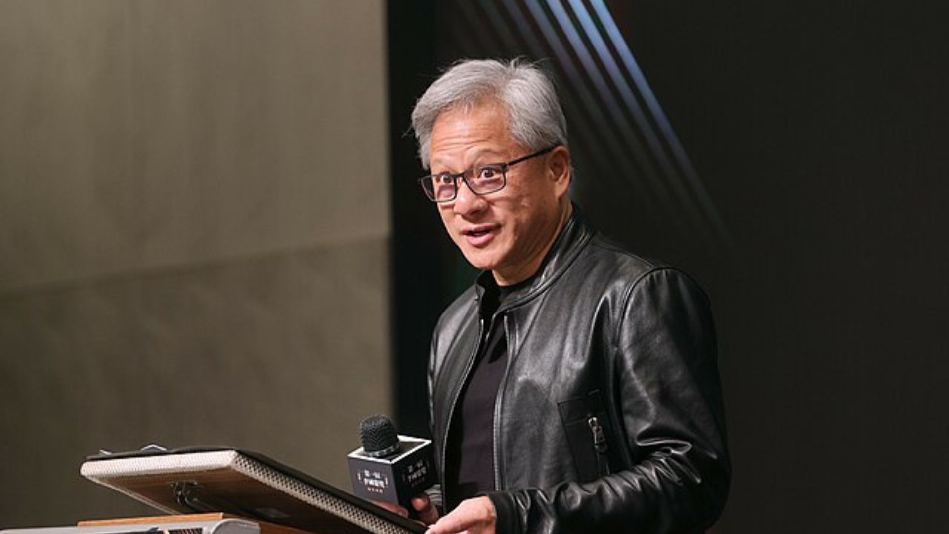 NVIDIA cleared to sell advanced AI chips to China under Trump’s new export policy
