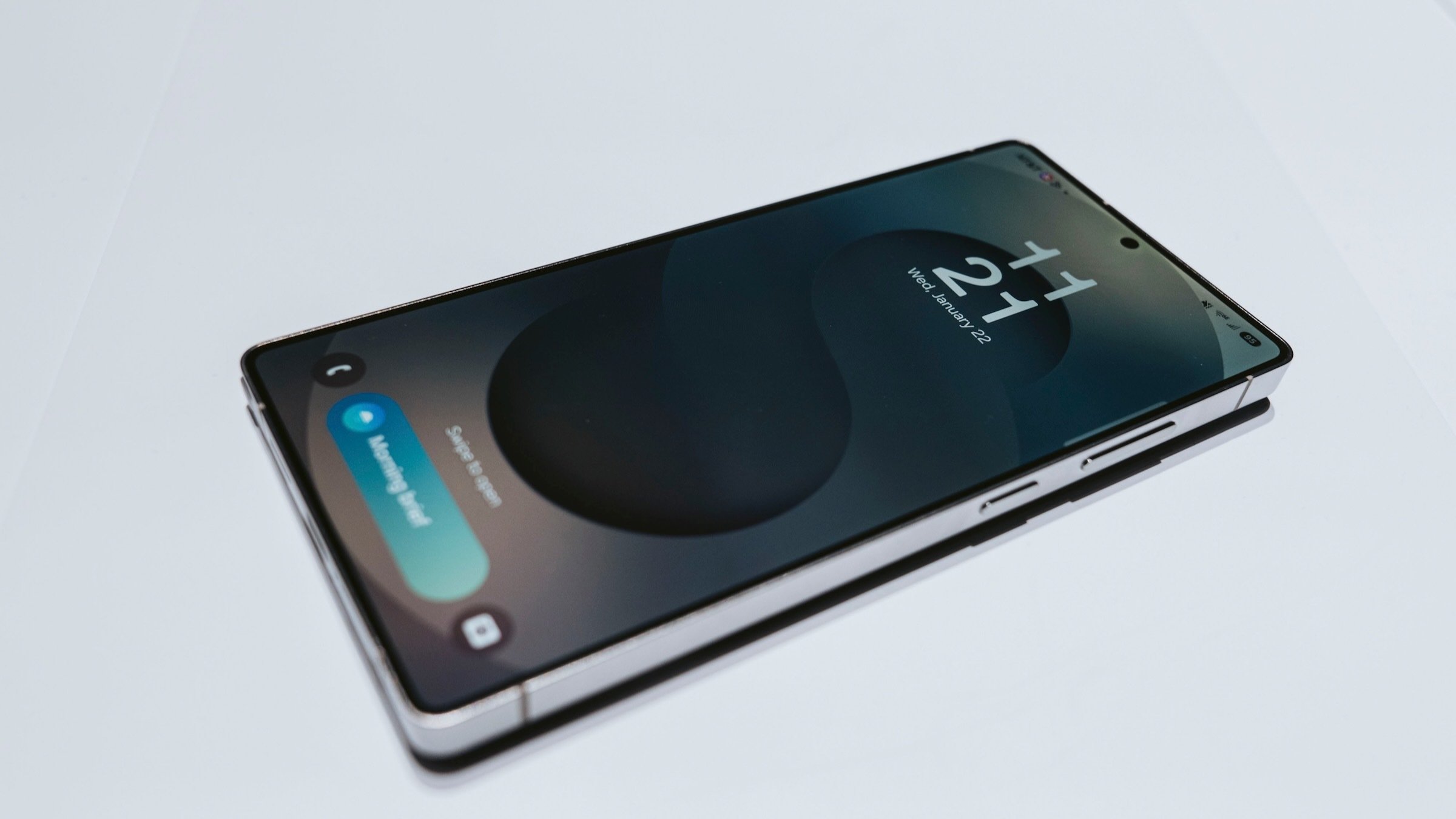 See Samsung Galaxy S26s Privacy Display feature in action