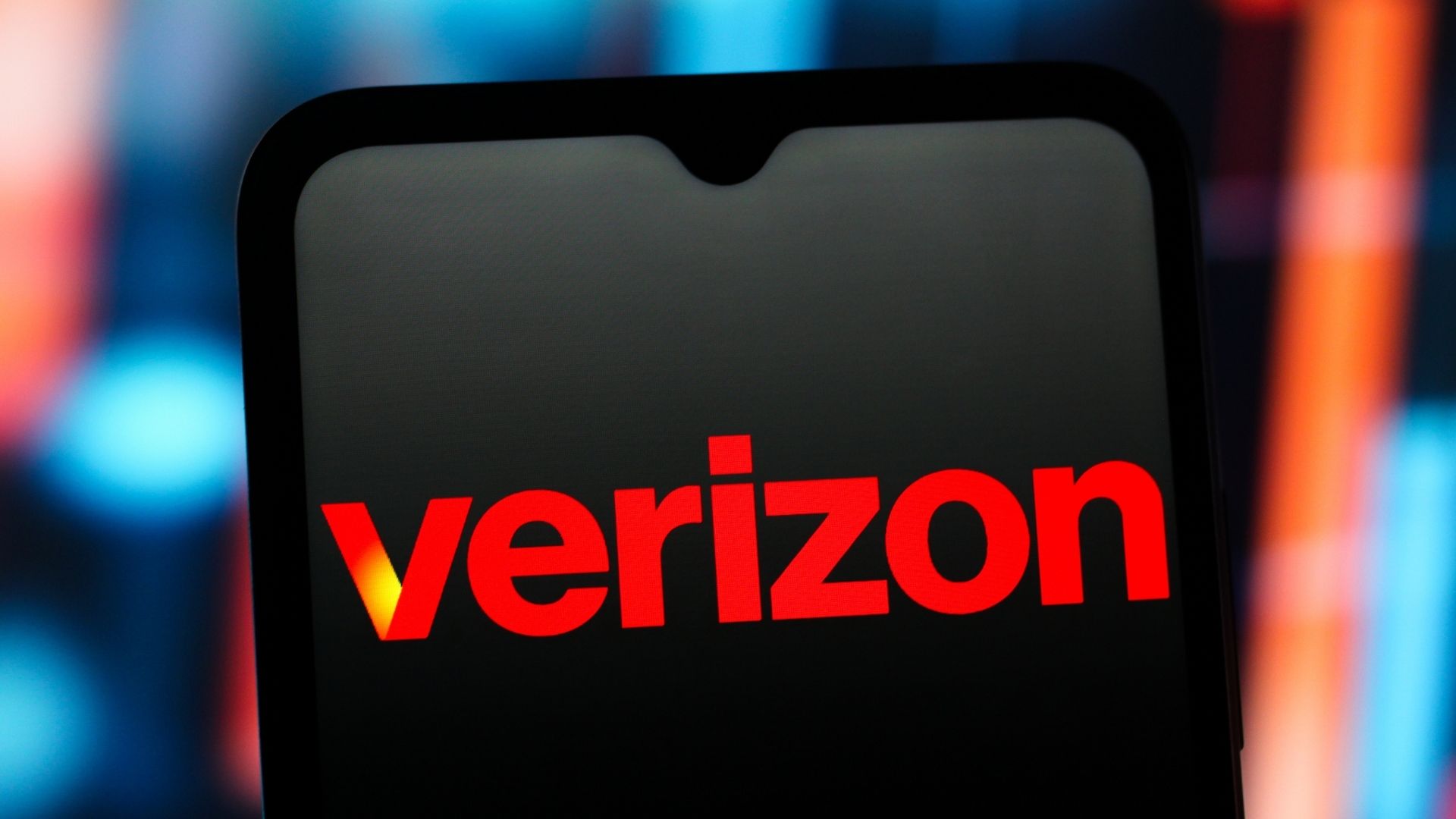 Switching carriers gets harder as FCC lets Verizon end automatic 60-day unlocking