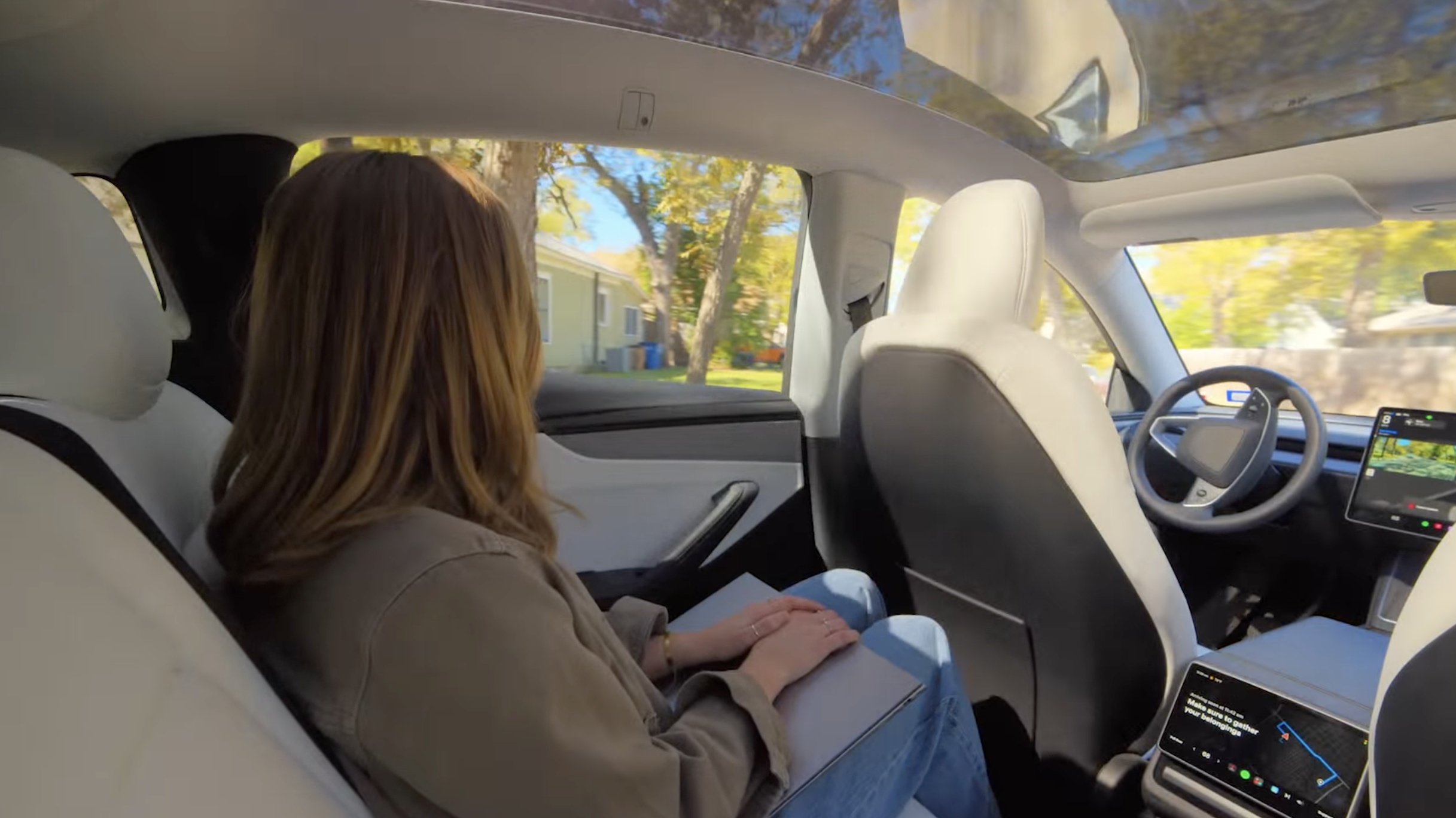 Tesla Robotaxis now drive without safety monitors in Austin. Or do they?