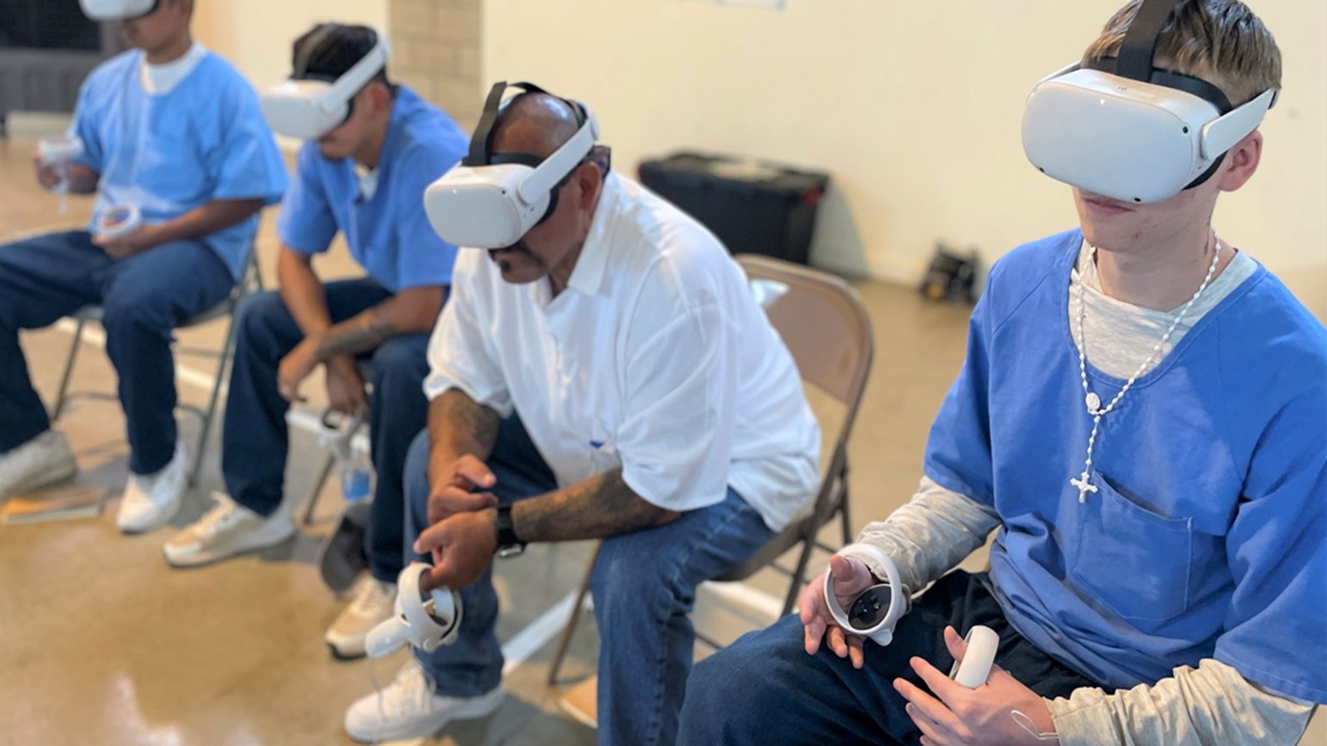 US inmates use VR headsets to rehearse job interviews and ‘travel the world’