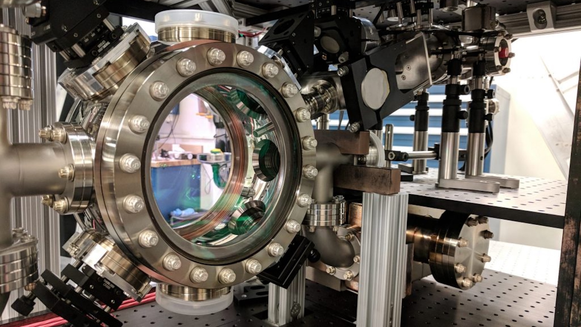 US scientists complete laser lab for world’s largest vertical atom interferometer