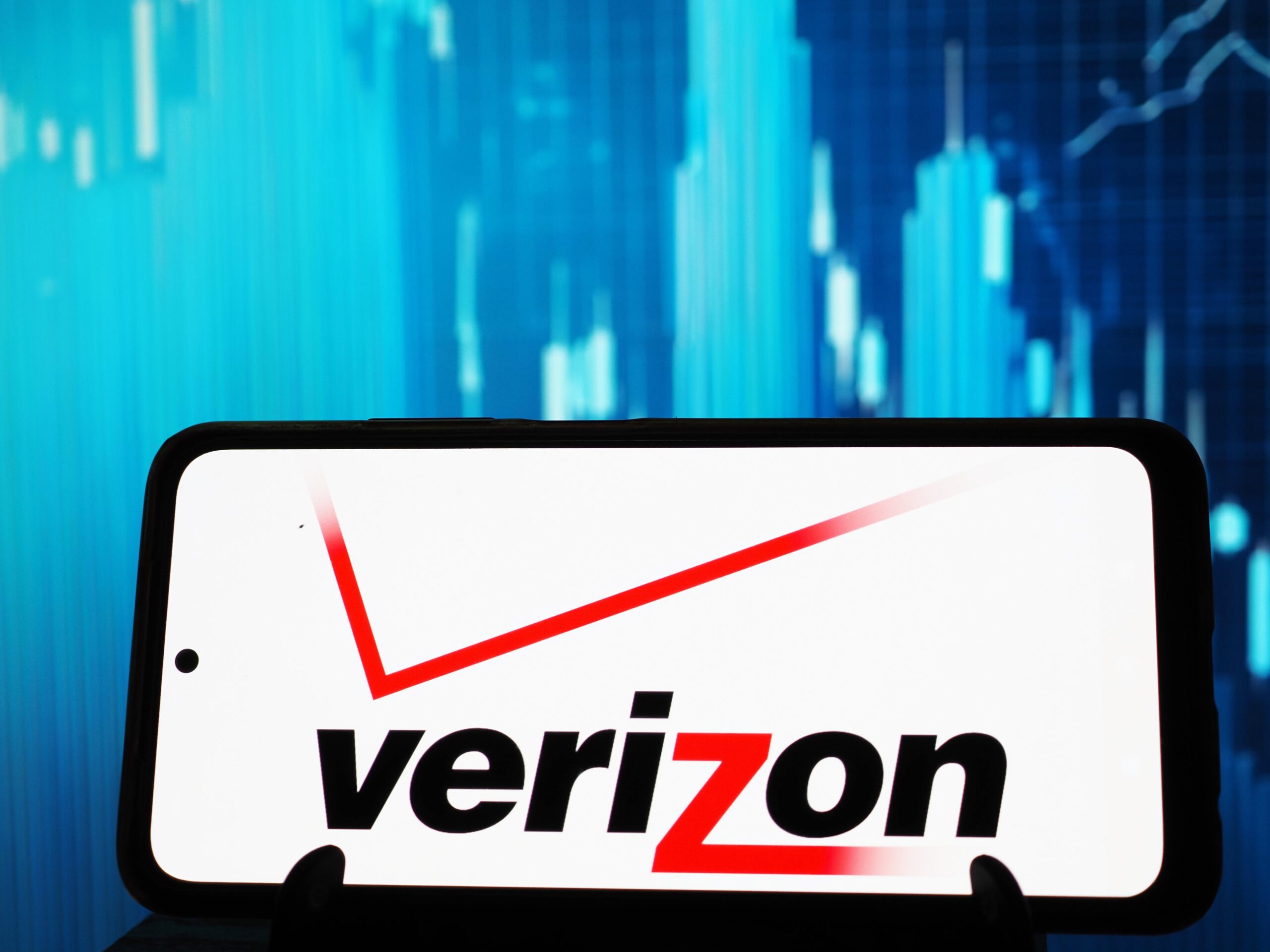 Verizon outage: Why your phone says SOS, what we know so far