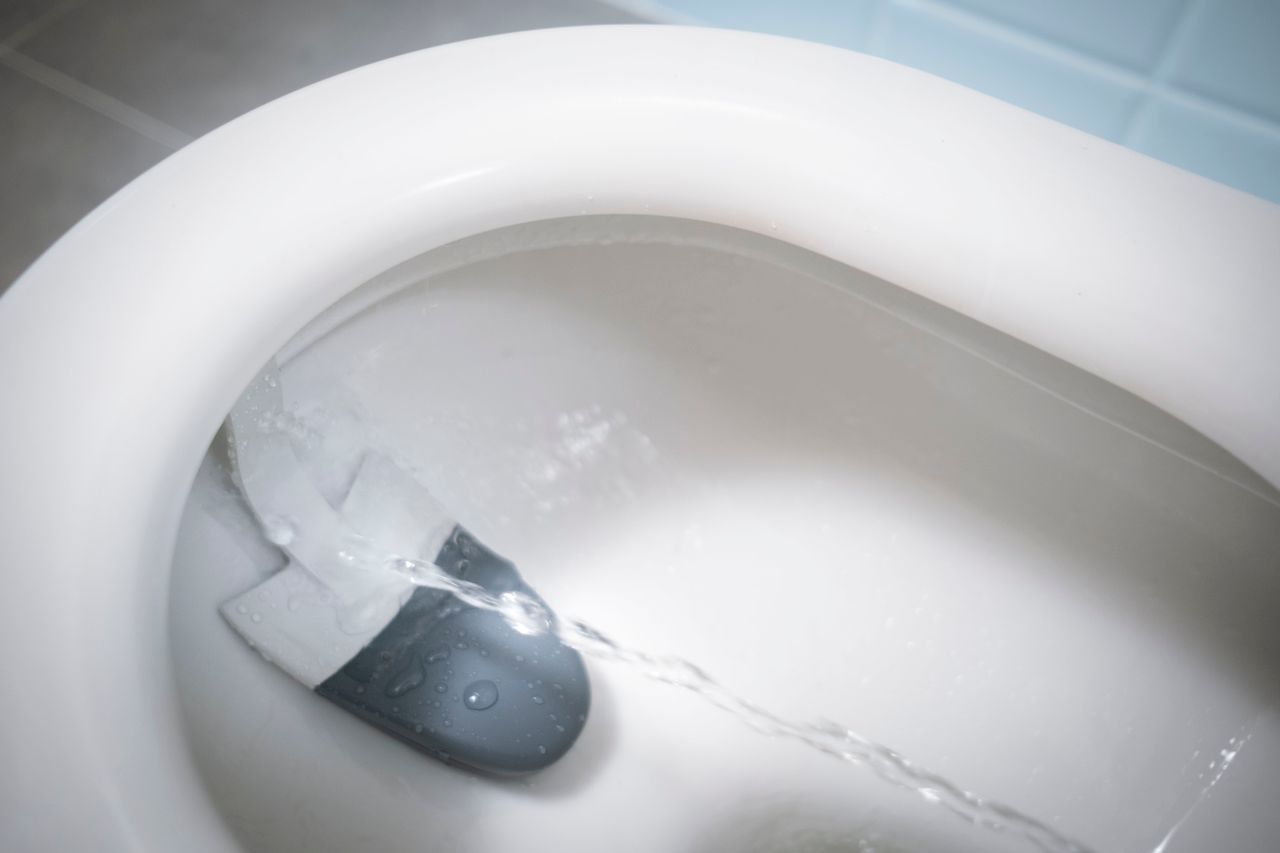 Vivoo’s toilet computer keeps an eye on your hydration