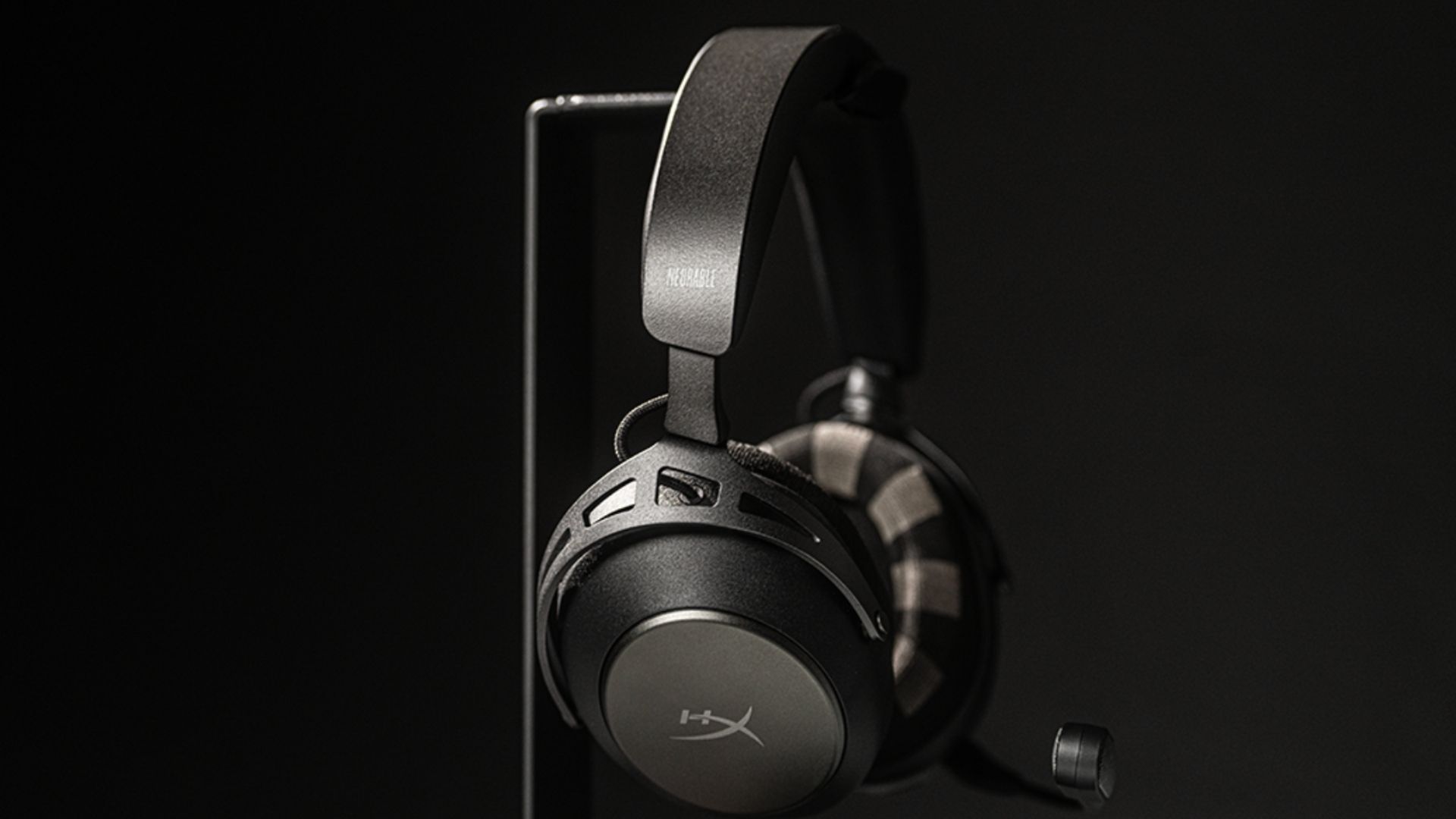 World’s first brain‑tracking gaming headset interprets signals in real time