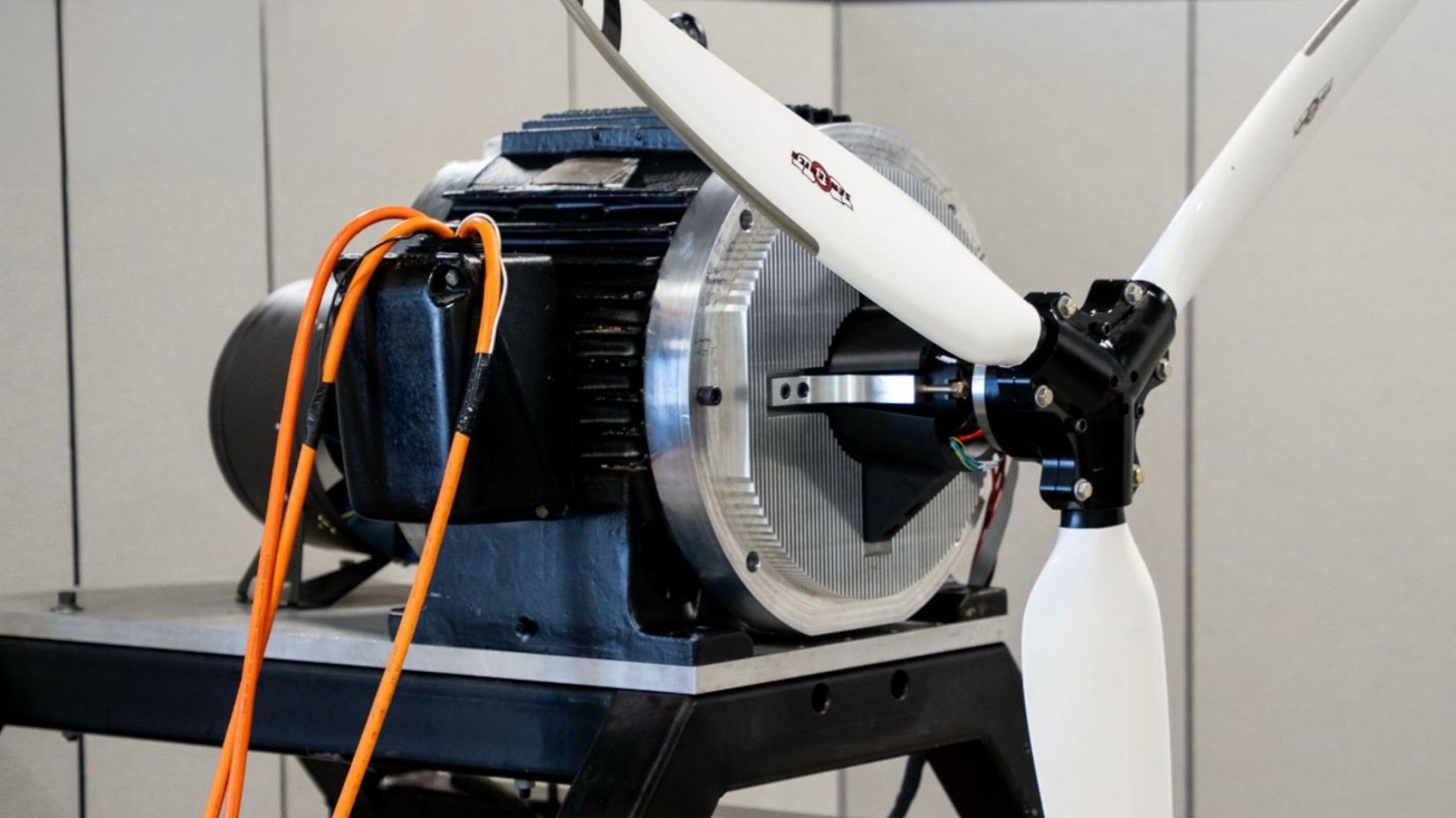 World’s first cryogen-free superconducting motor promises 99.5% efficiency for aviation
