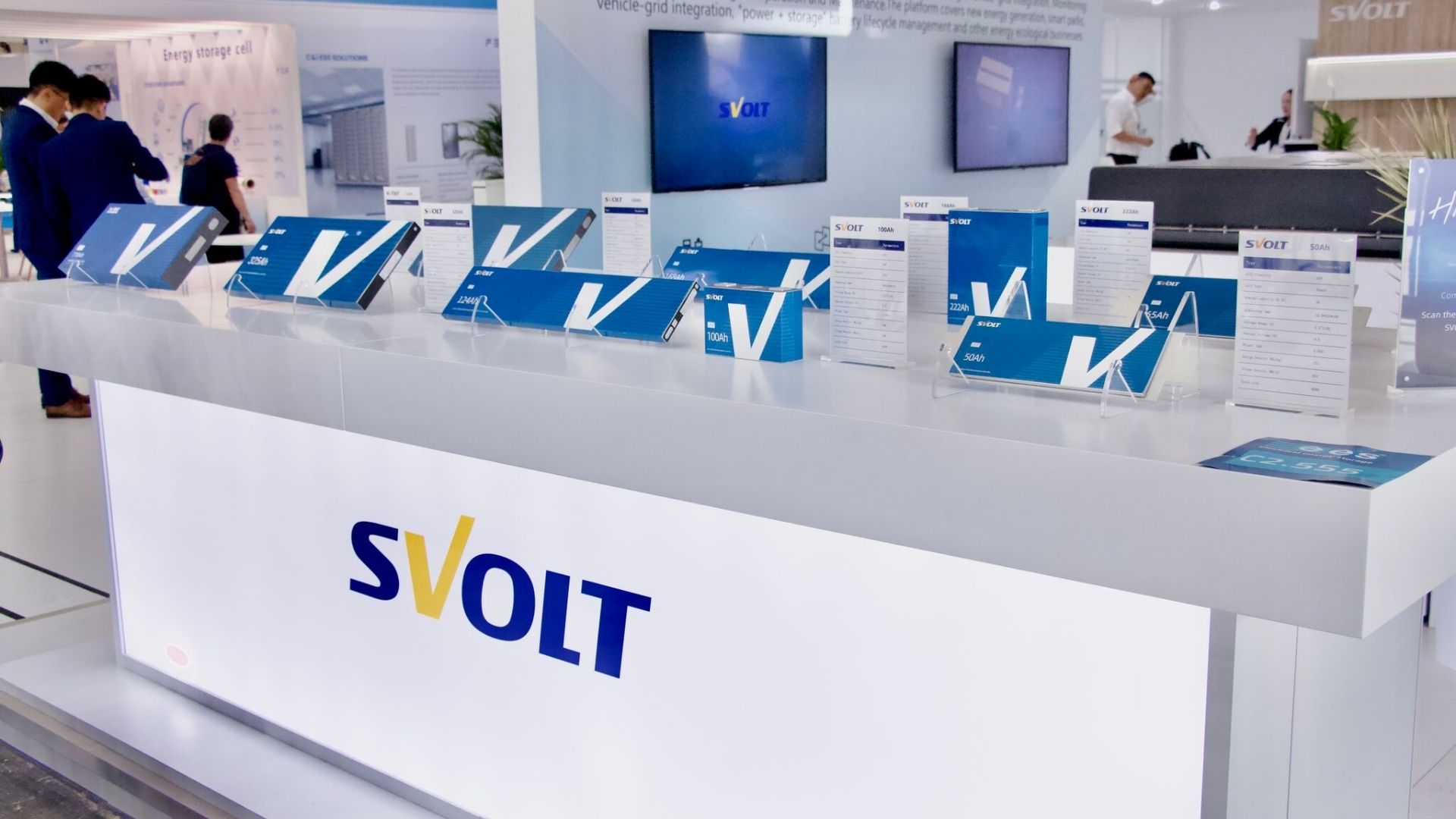 ’World’s largest capacity’ hybrid EV battery that charges 80% in 10 mins unveiled 