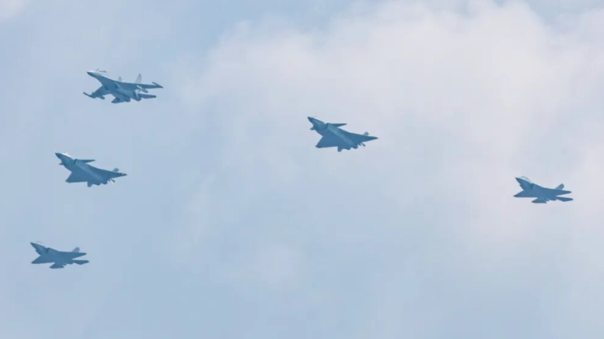 China’s fifth-gen jet showcases stealth, advanced avionics, faces F-35 challenge among buyers