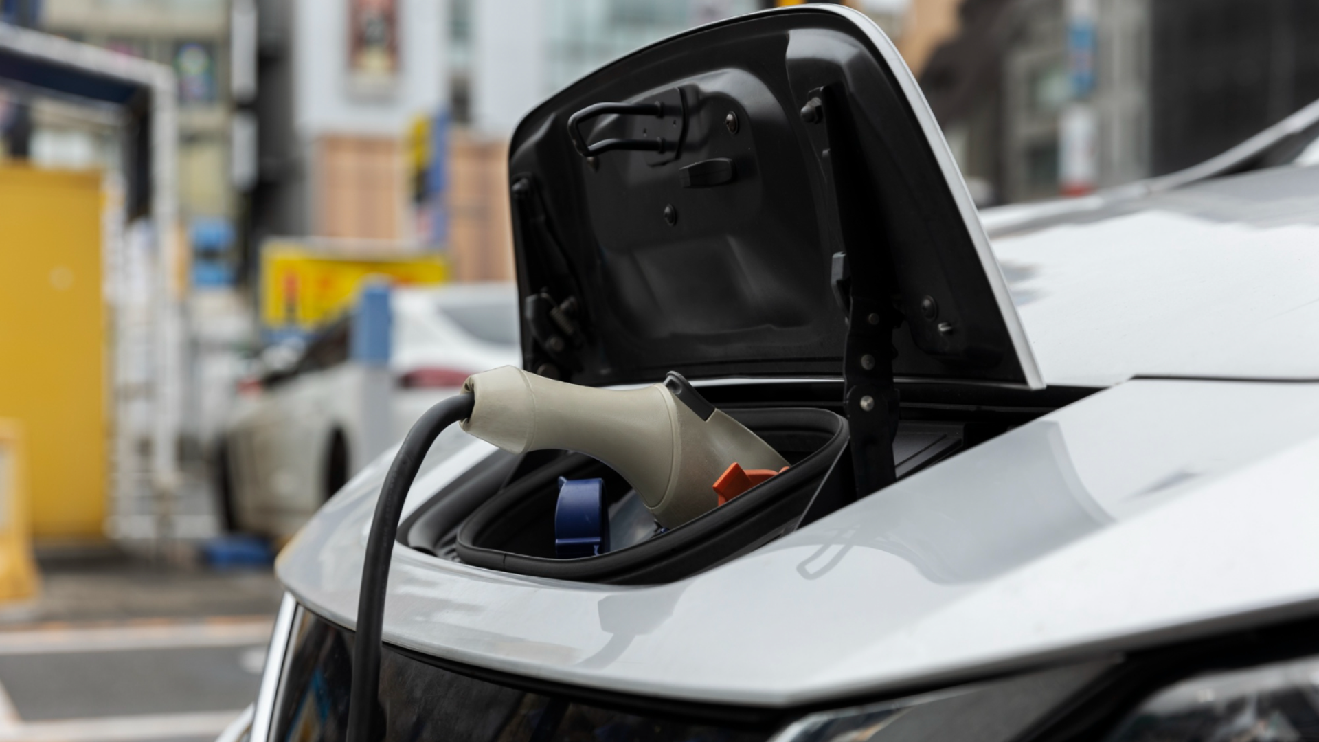China’s organic lithium EV battery aces -94°F to 176°F temperature, rigorous puncture tests