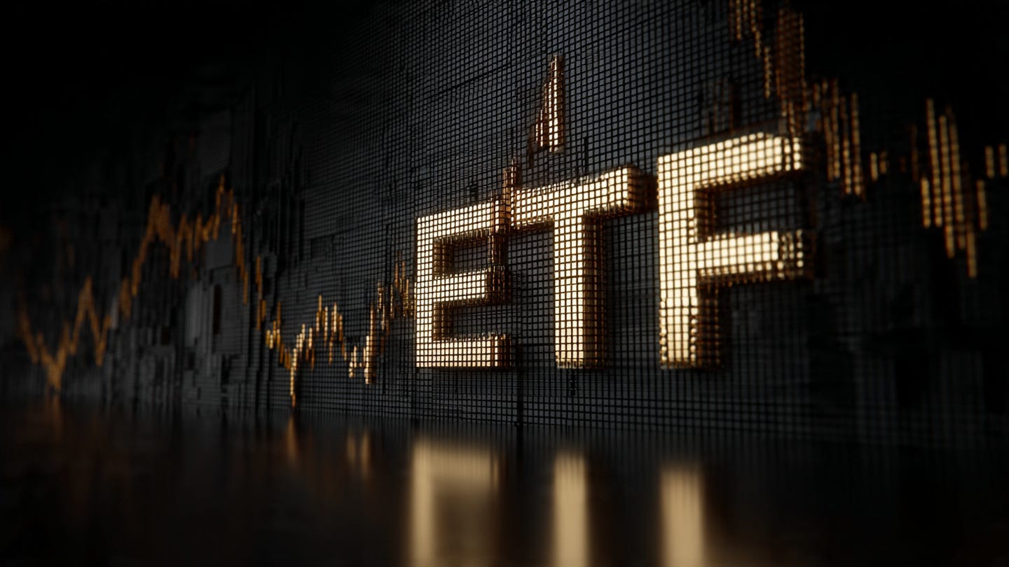 Crypto ETFs in 2026: Institutional Flows and Volatility