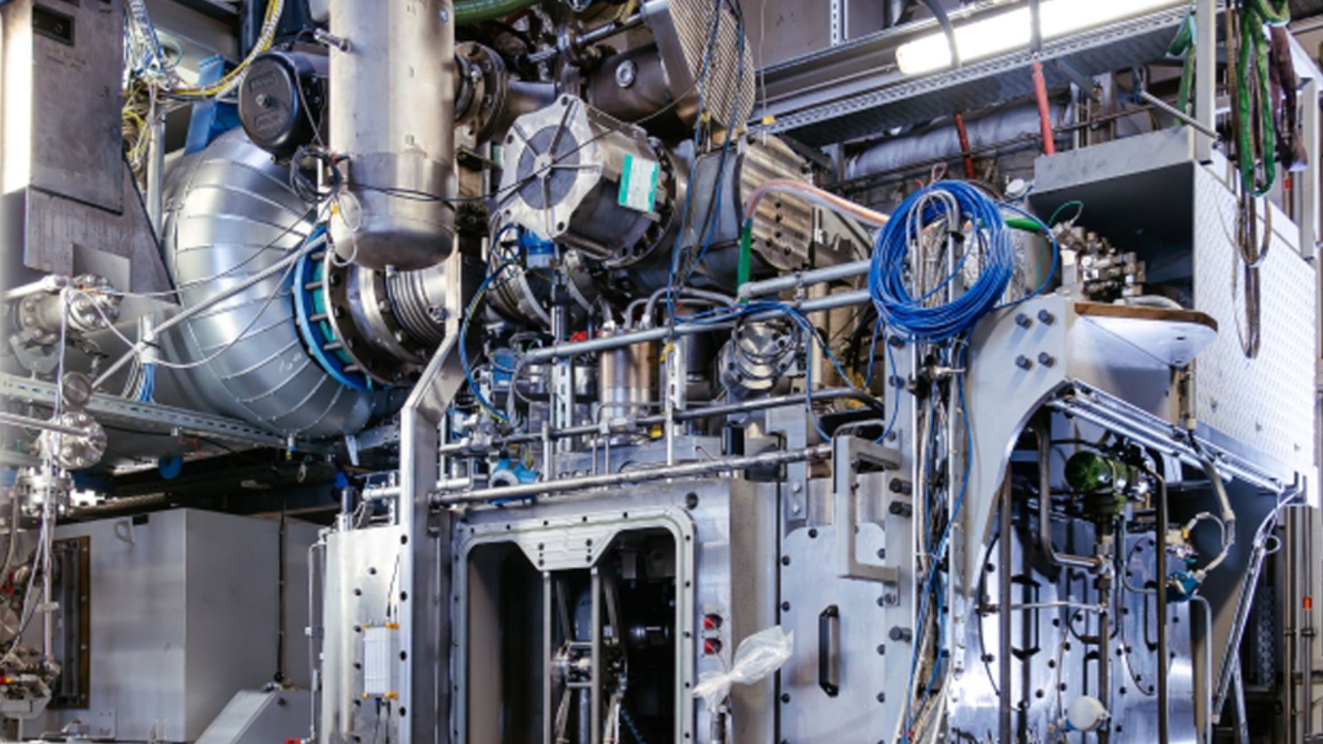 German firm trials first 100% hydrogen marine engine with increased power density