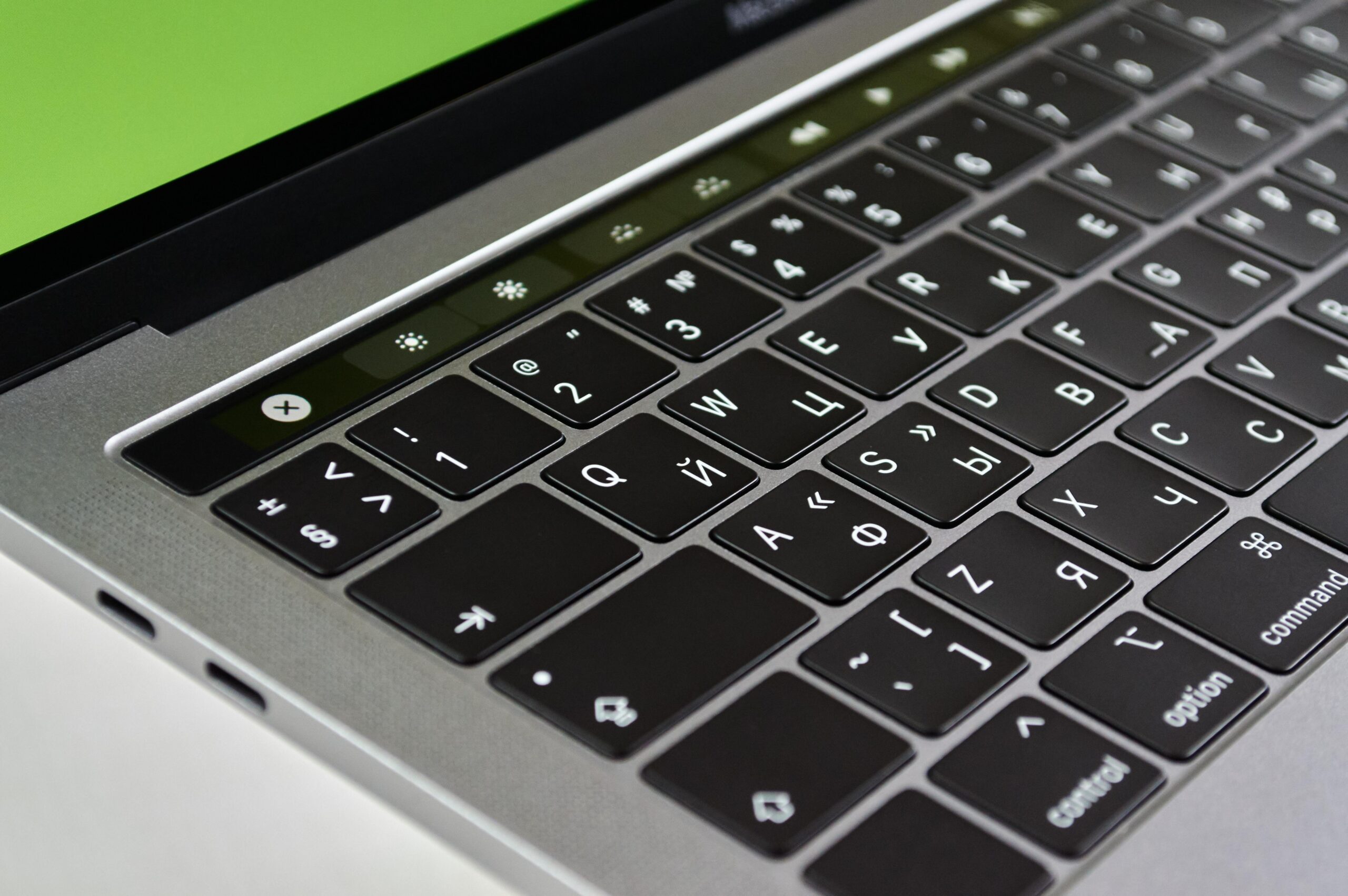 Get this rare $410 MacBook Pro deal while supplies last