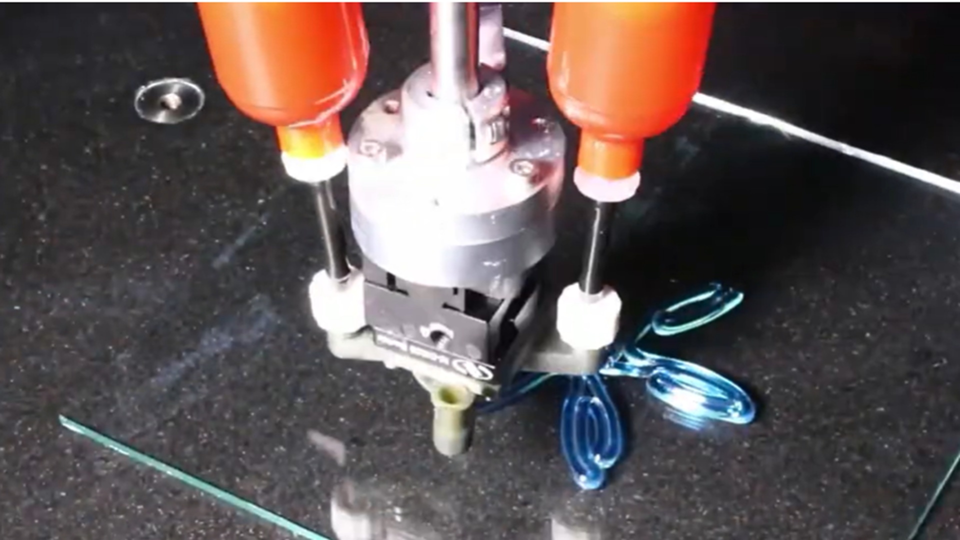 New 3D printing technique lets soft robots bend, twist, and grasp on command