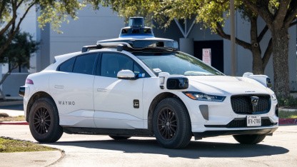 Robotaxi: Waymos Robotaxis bekommen im Zweifel menschliche Hilfe