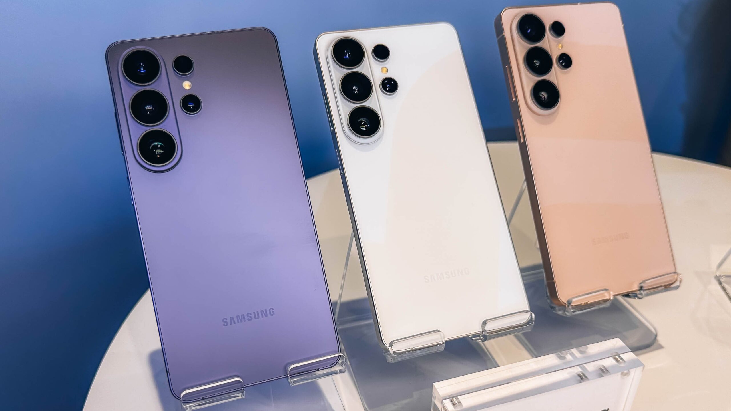 Samsung Galaxy S26 vs S25: Comparing price, specs and features