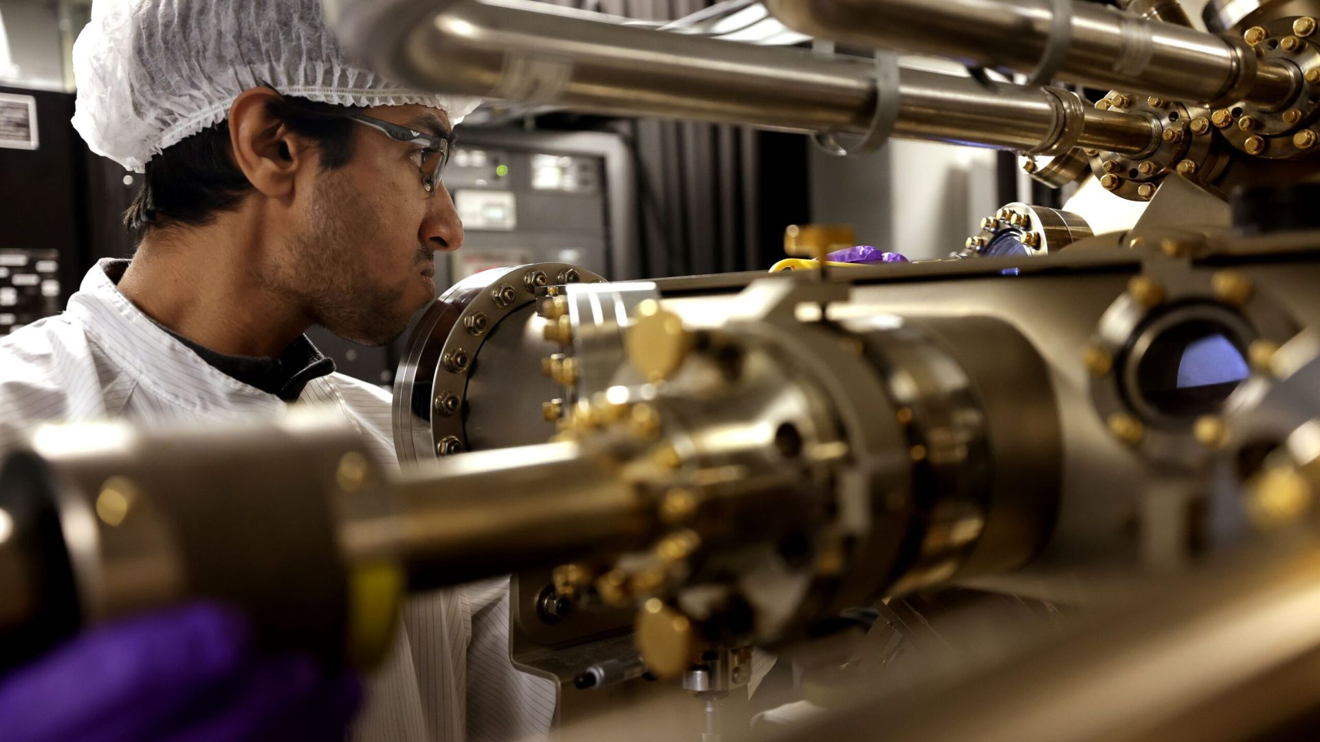 Scientists develop quantum-powered material to make hydrogen using just sun and water