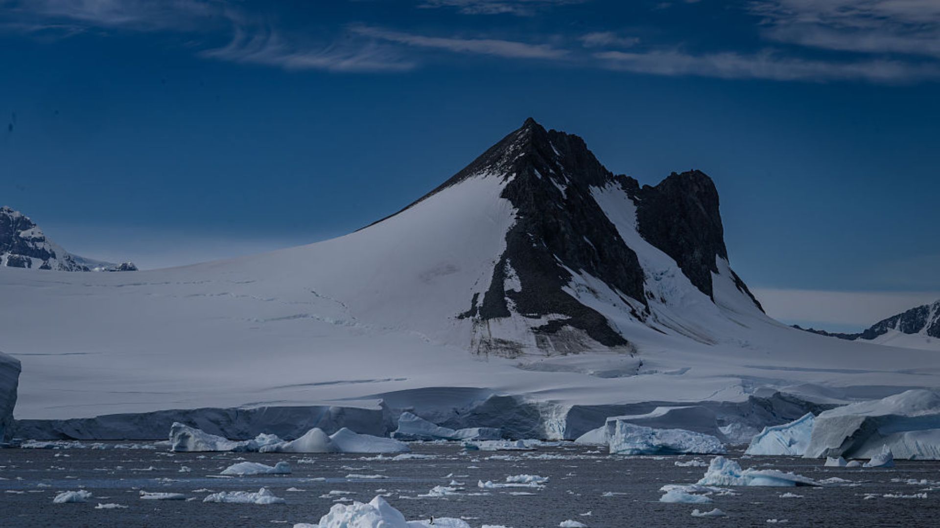 Scientists tie Antarctica’s ‘gravity hole’ to deep rock shifts 50 million years ago