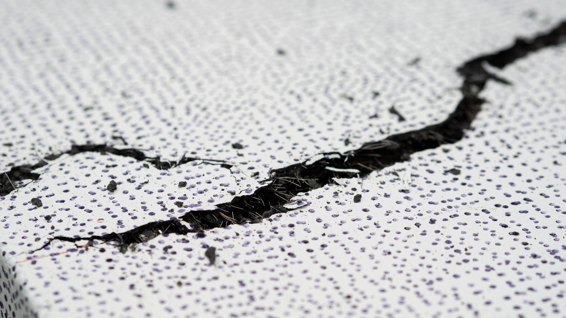 Smart steel repairs bridge cracks and boosts strength 2× when heated at 392°F