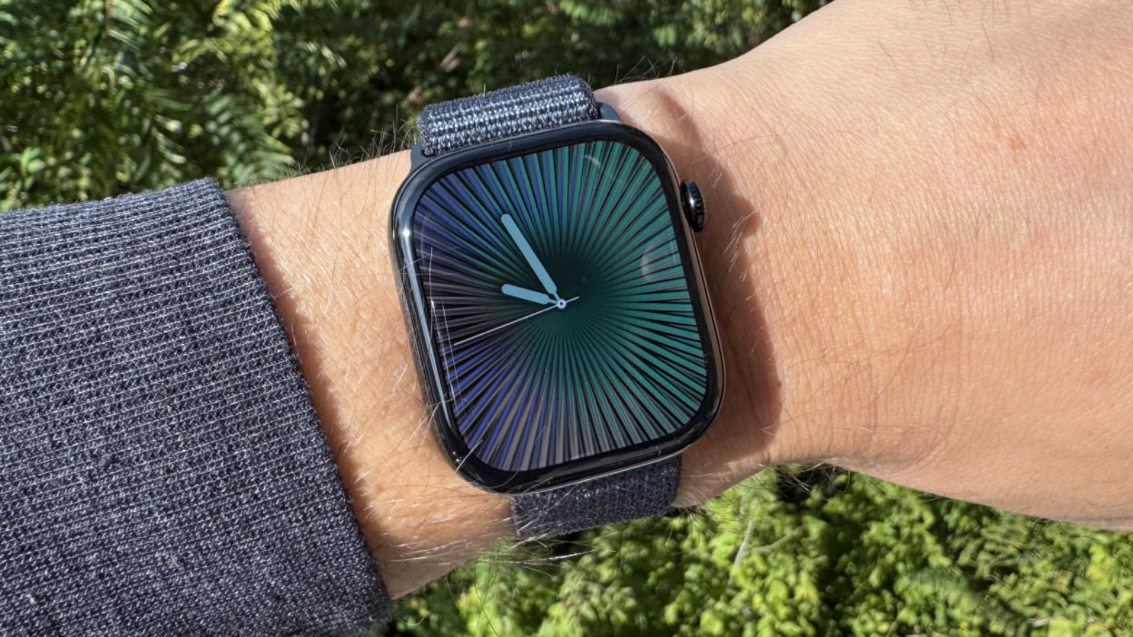 The Apple Watch Series 10 is $200 off at Walmart, making it even cheaper than an Apple Watch SE