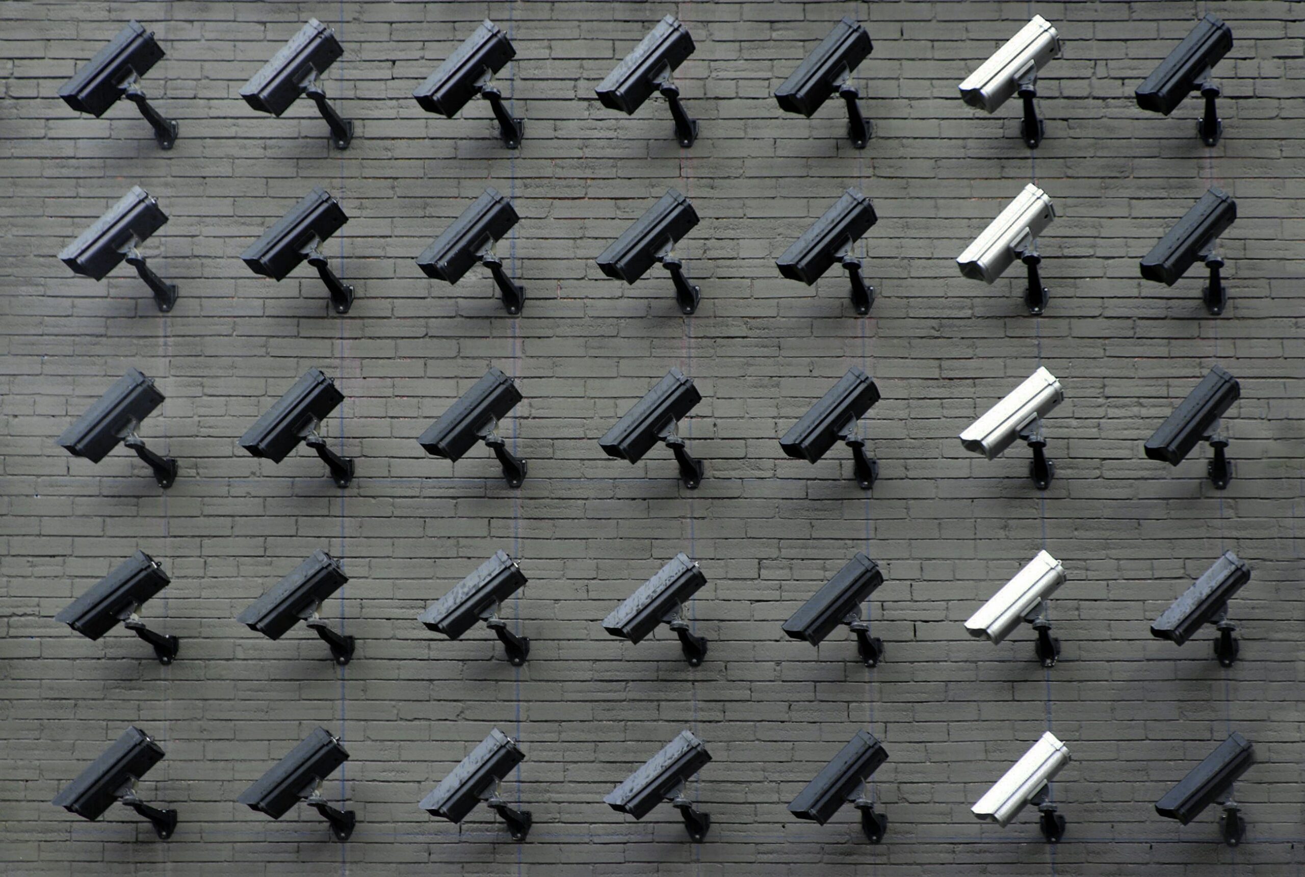 The Invisible Ledger: A Guide to Stealth Addresses and On-Chain Privacy