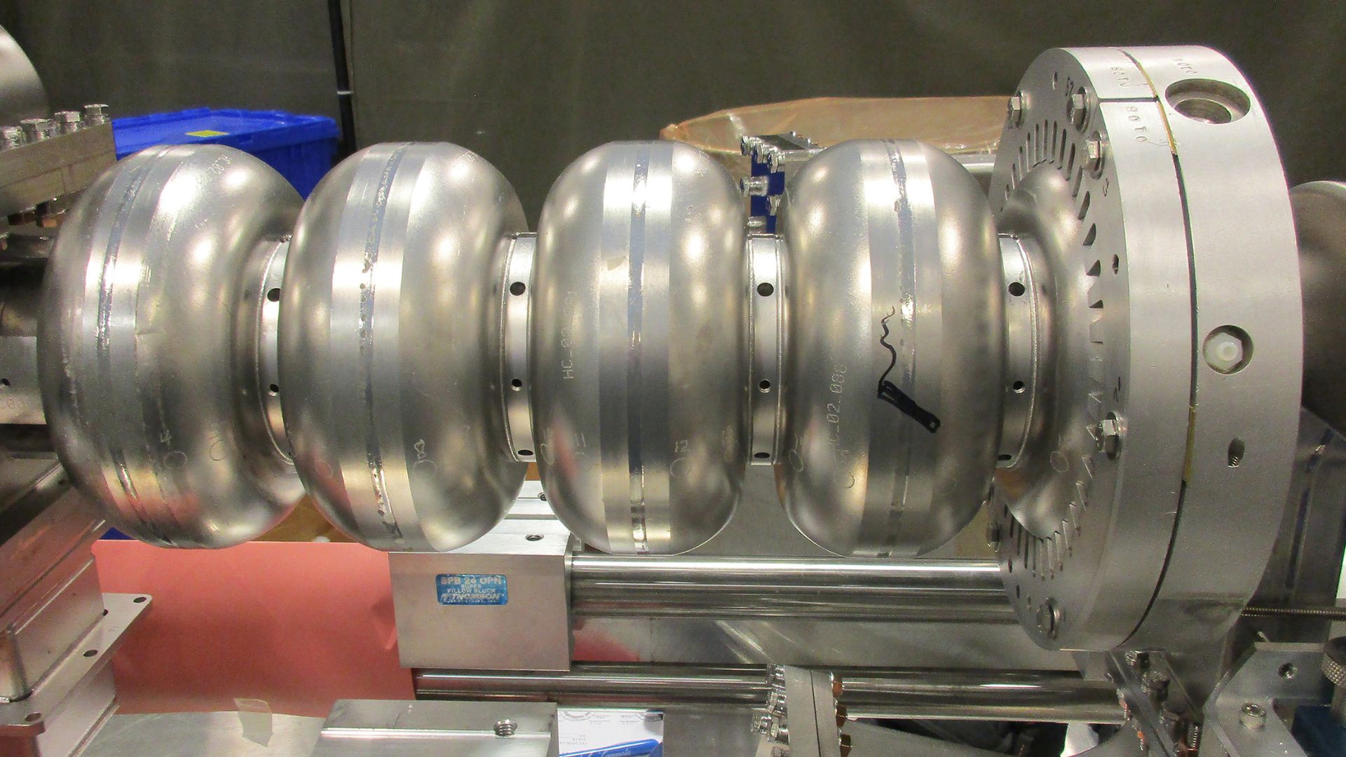 US particle accelerators turn nuclear waste into electricity, cut radioactive life by 99.7%