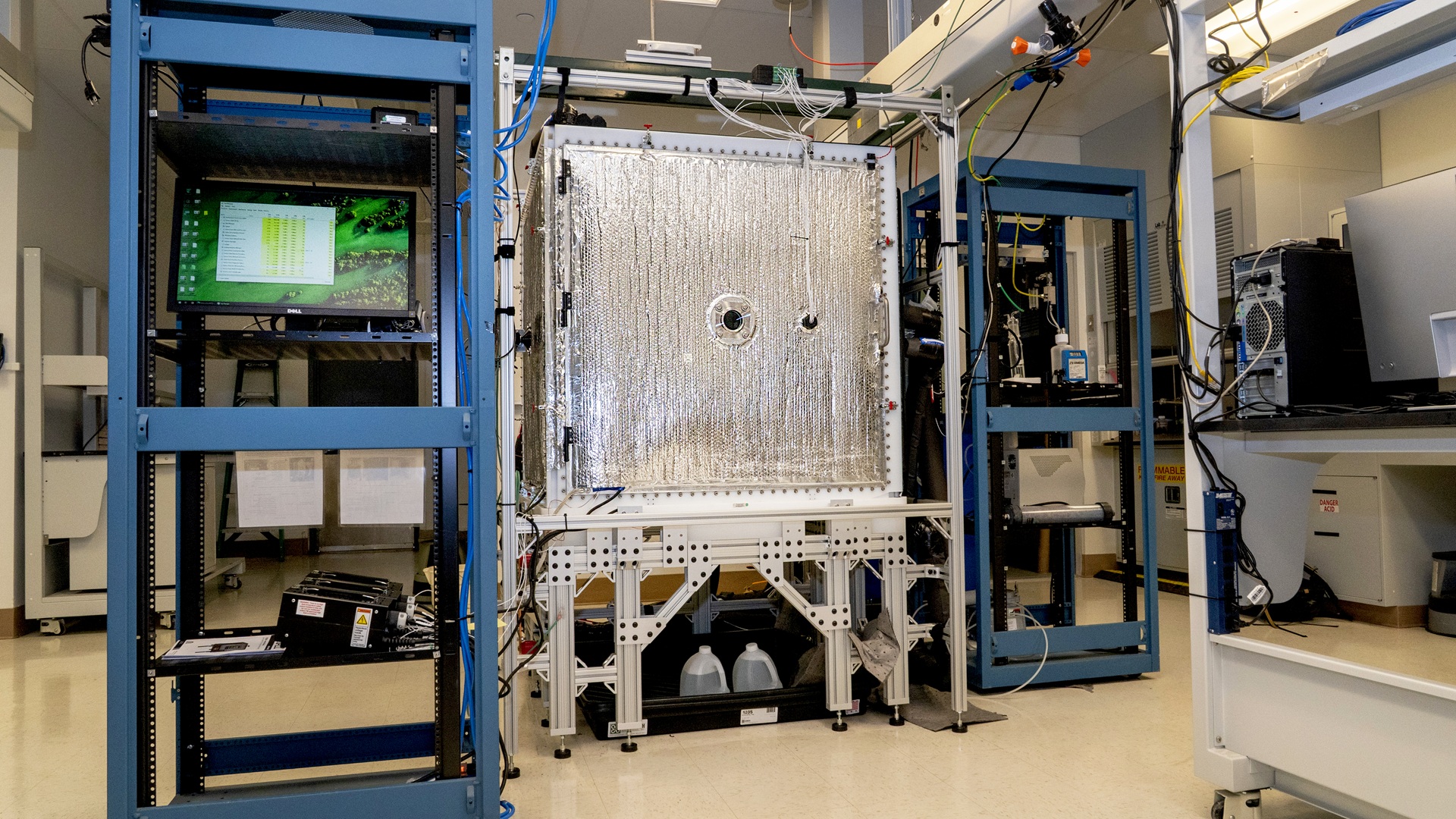US scientists unveil ‘cloud in a box’ chamber that could explain storms and rain