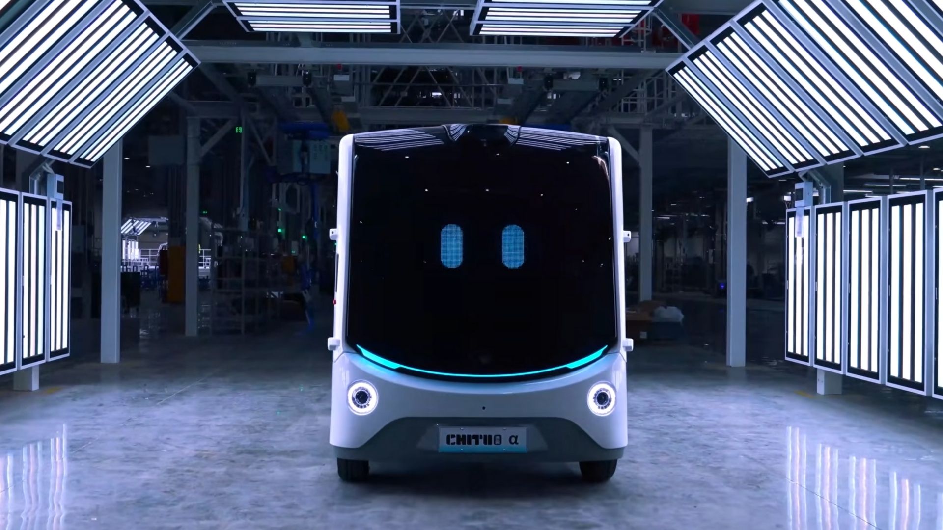 Video: China firm validates autonomous logistics vehicle working with humanoid robots