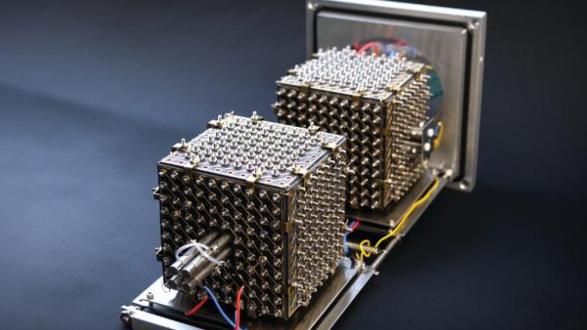 100 times more sensitive: Spectrometer ‘GPU’ analyses billions of molecules at once