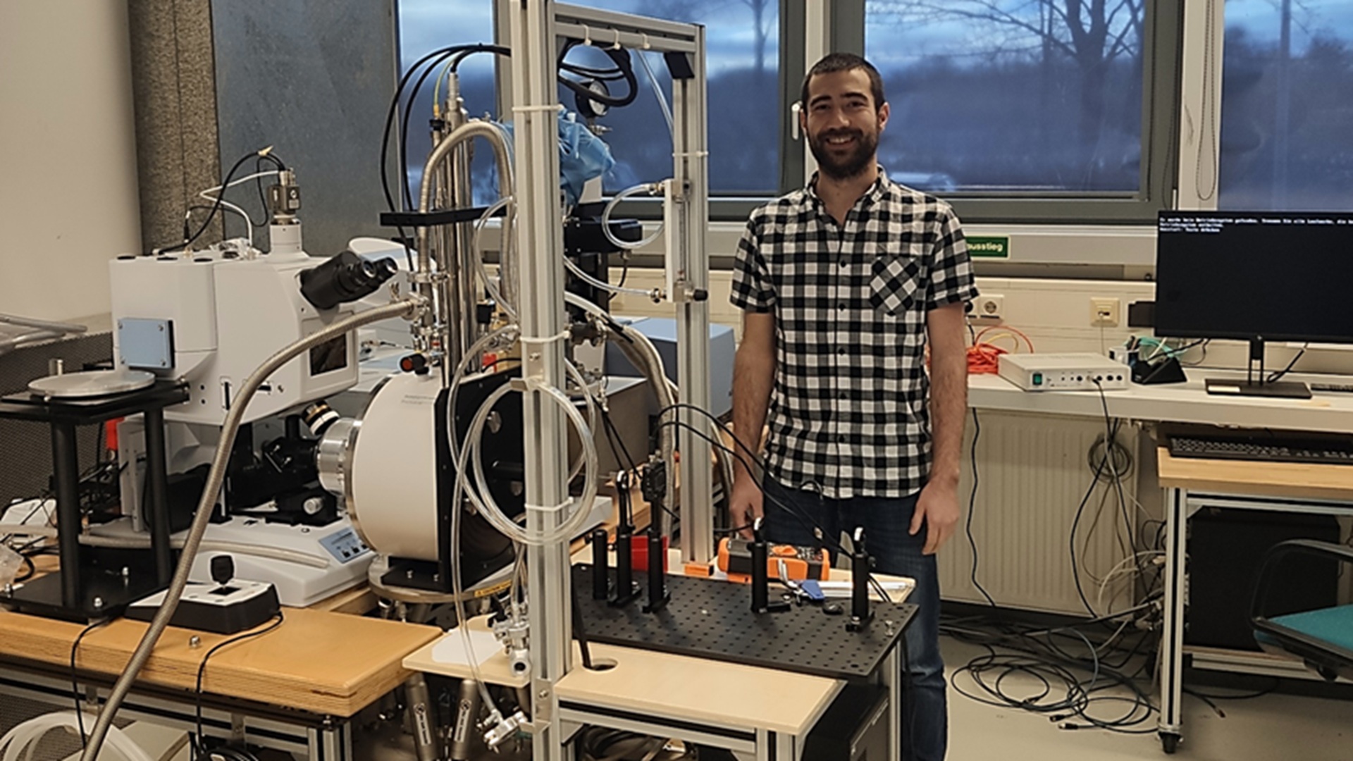 1,000x faster computers: ‘Invisible magnets’ could boost speed using light pulses